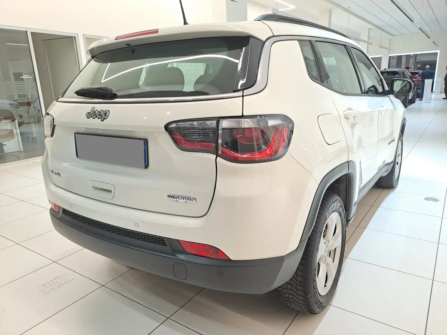Jeep Compass 2.0 mjt Longitude 4wd 140cv auto my19 Bianco - 2