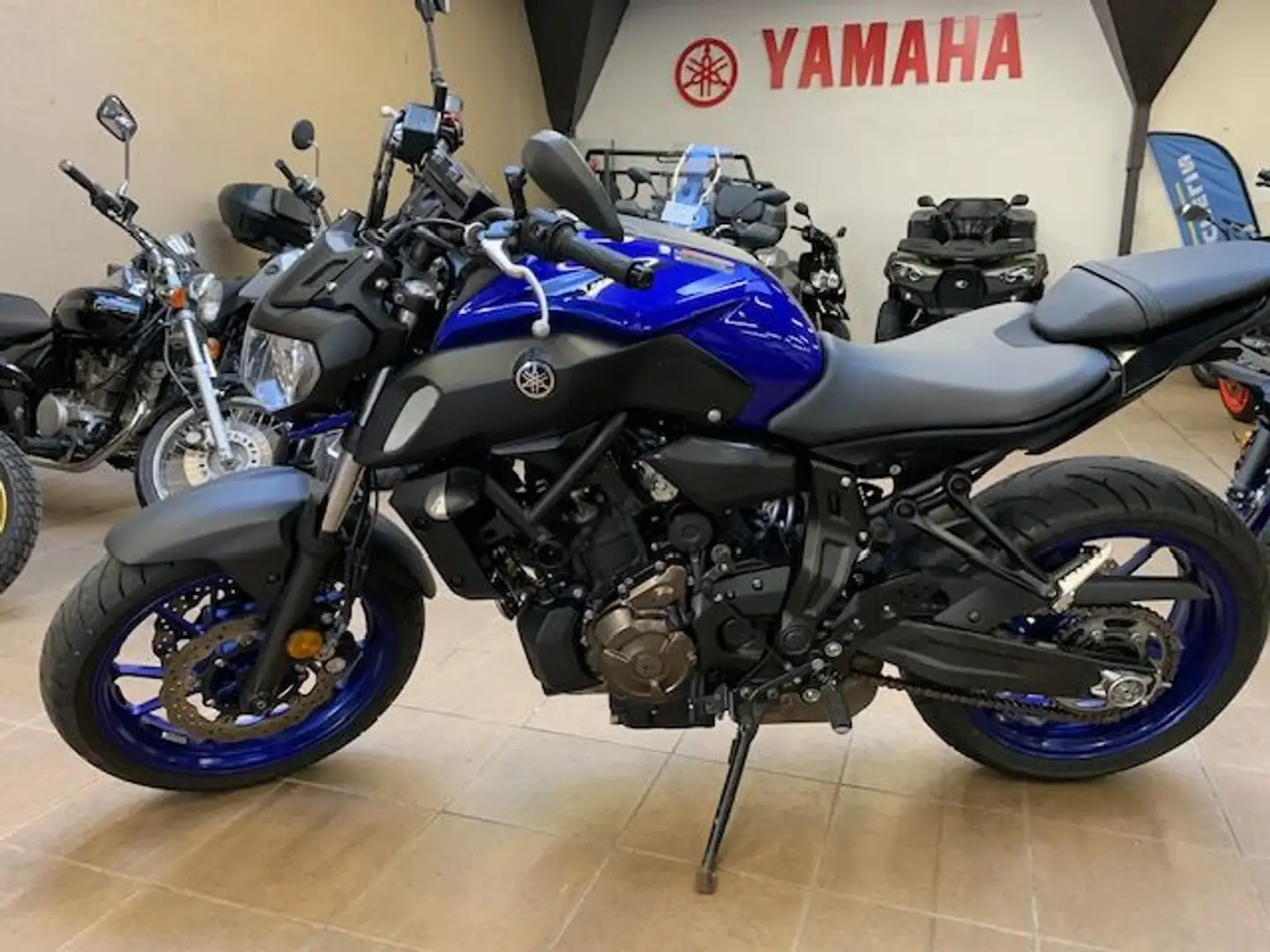 Yamaha MT-07 Azul - 2