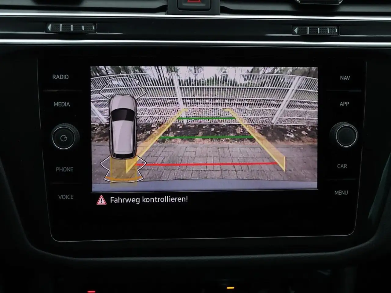 Volkswagen Tiguan MOVE 1.5 TSI OPF DSG LED/NAVI/RÜCKFK/GJR 9