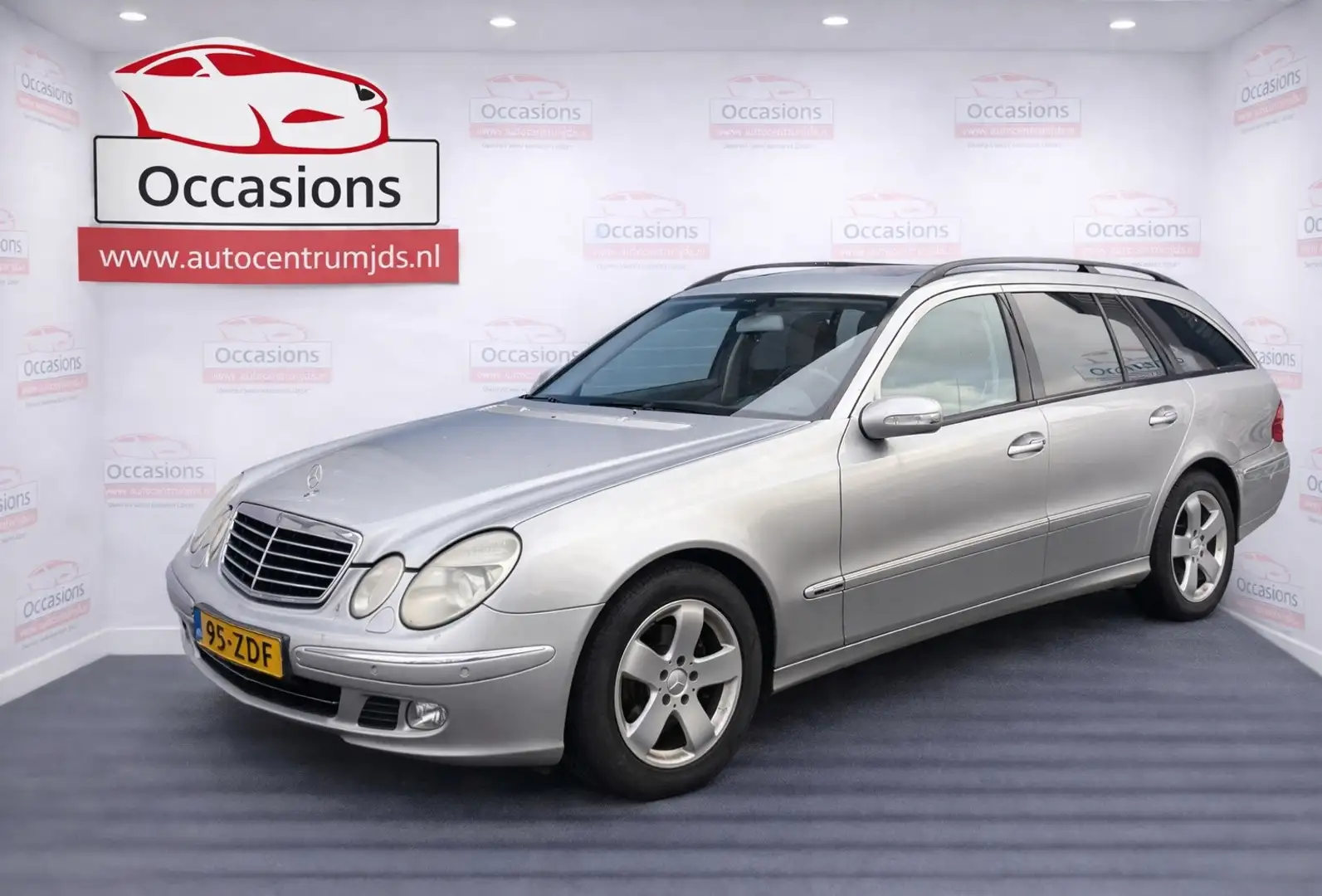 Mercedes-Benz E 240 Combi Classic. Export ! Gris - 1
