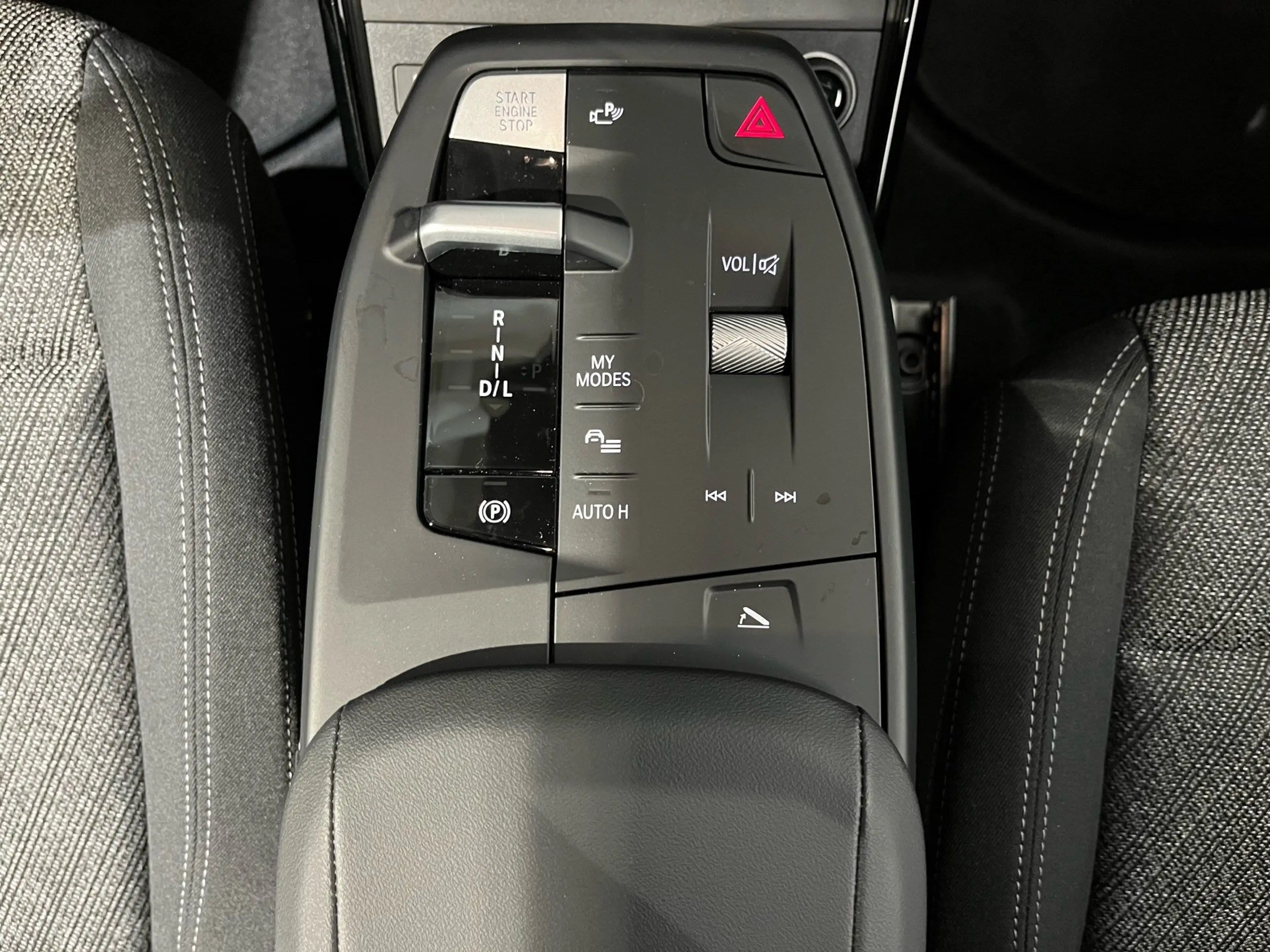 BMW 230 e xDrive — photo 12