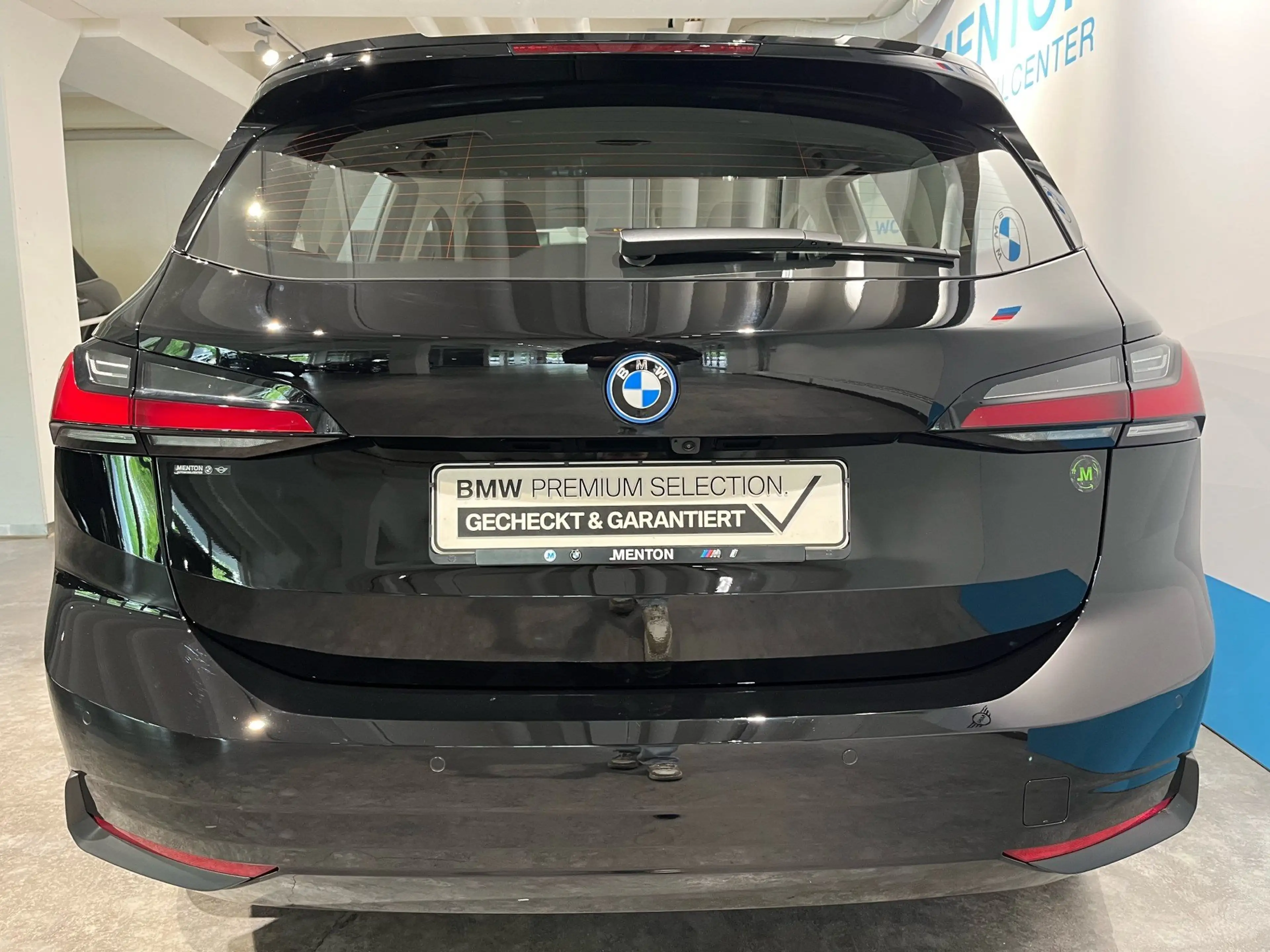 BMW 230 e xDrive — photo 6