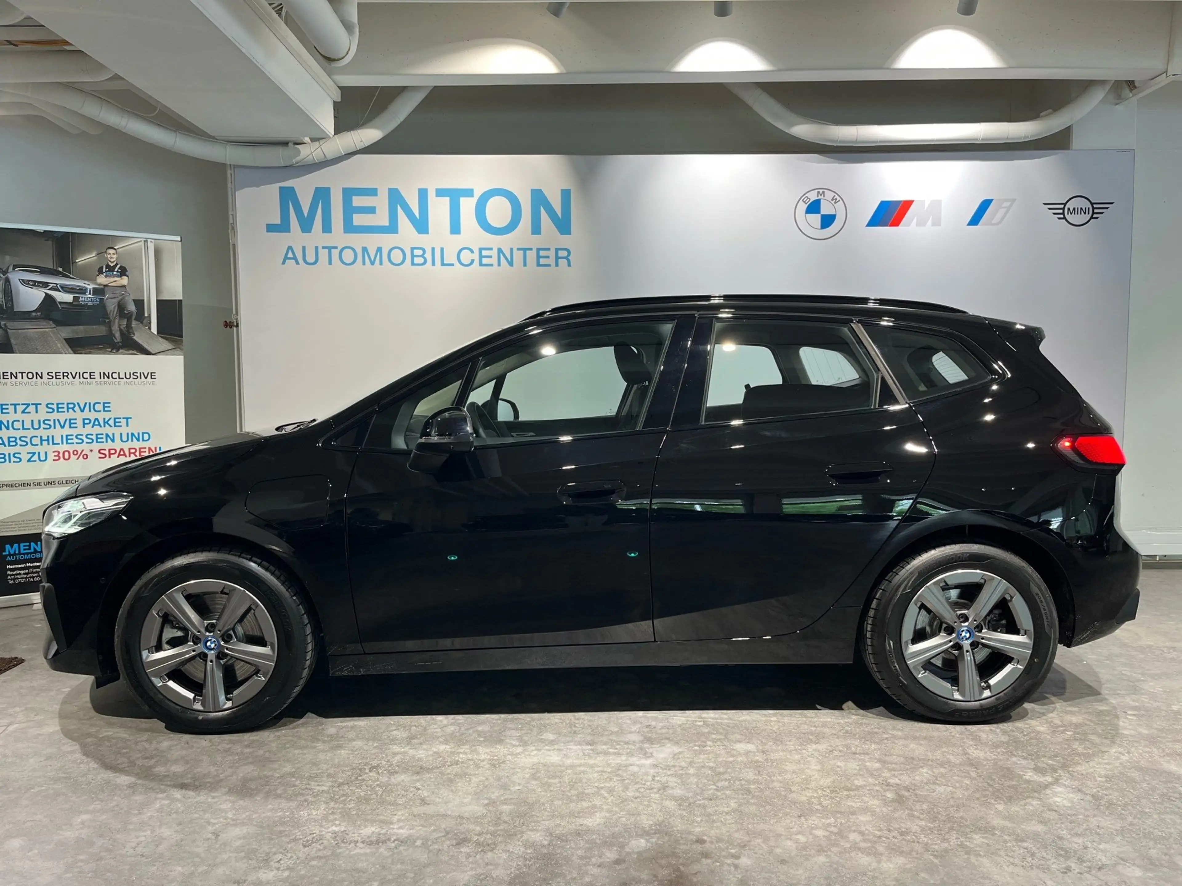 BMW 230 e xDrive — photo 4