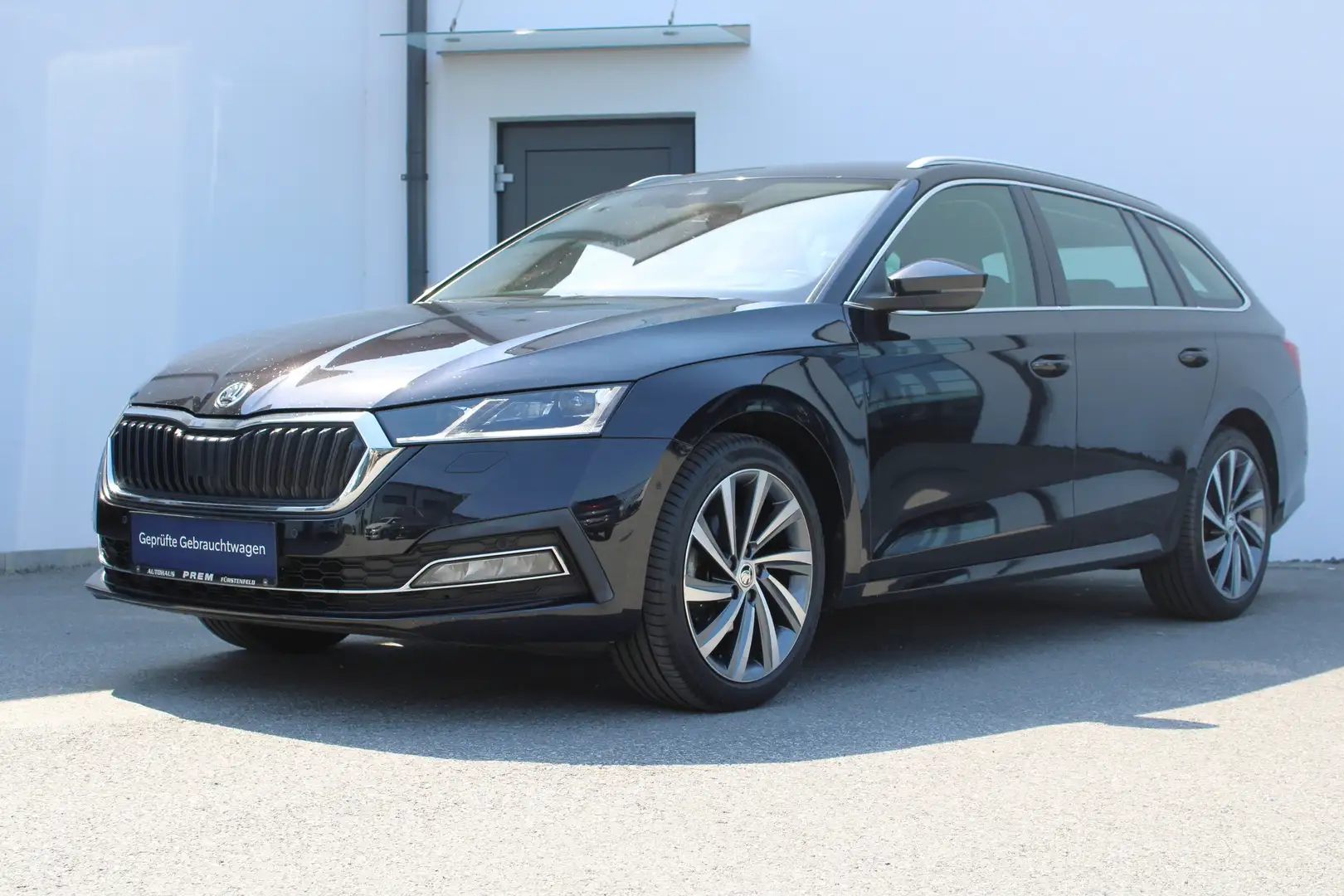 Skoda Octavia Combi 1.0 TSI e-Tec Style DSG mit vielen Extras! Schwarz - 2
