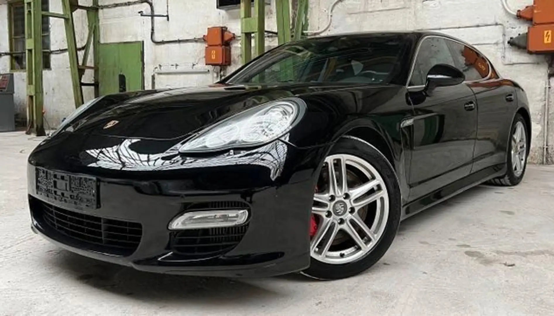 Porsche Panamera Turbo 4/S SPORT CHRONO PDK 44 TKM BOSE Schwarz - 1