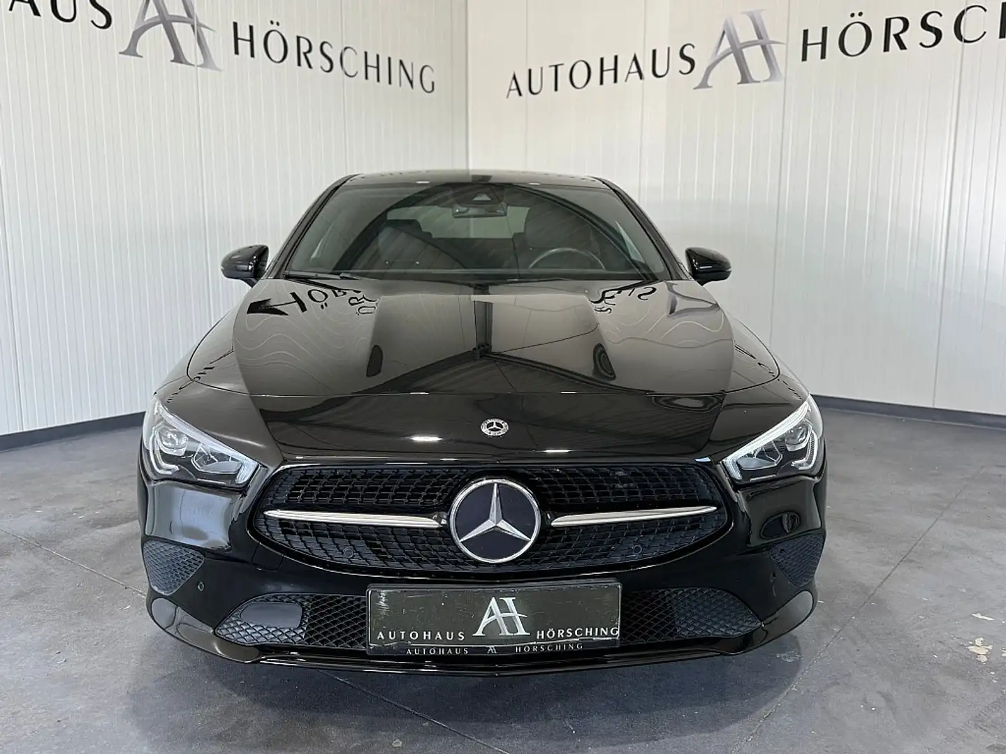 Mercedes-Benz CLA 180 d Aut. Schwarz - 2