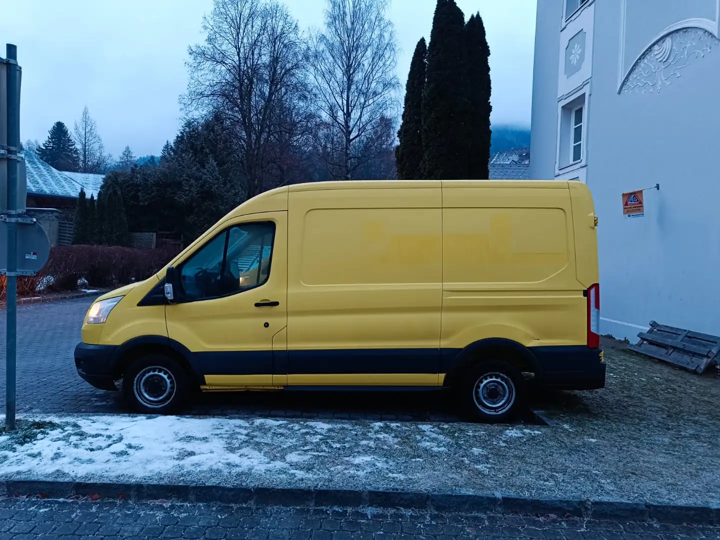Ford Transit Transit 150L Tourneo LX 4.63 TD Gelb - 2