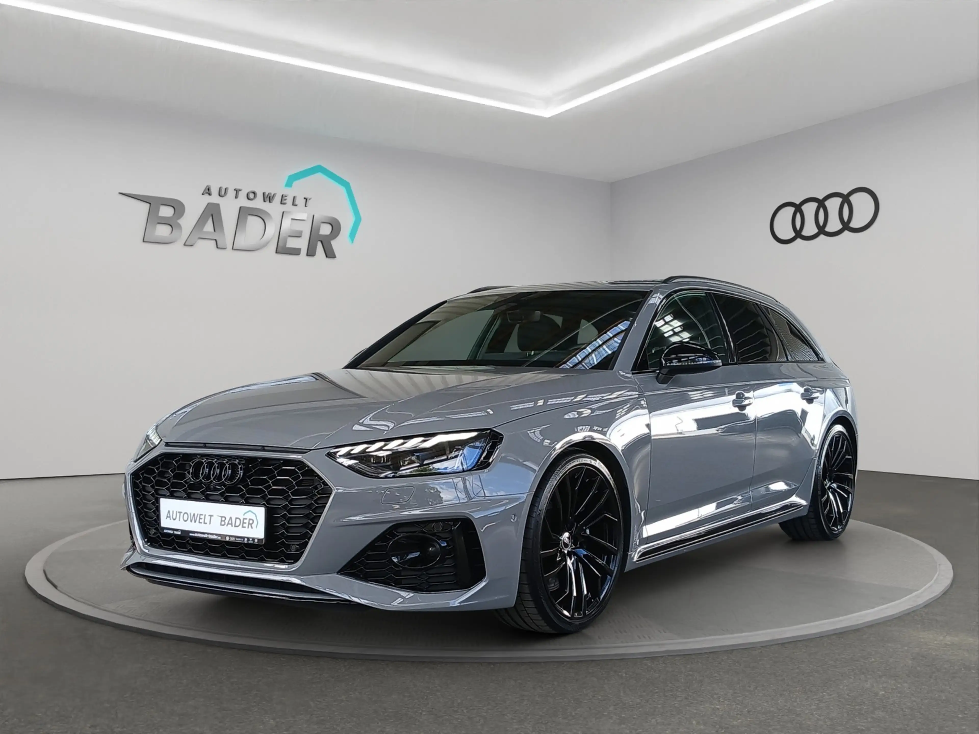 Audi RS4 RS 4 Avant 2.9 TFSI qu. B&O Matrix Pano 280km/h