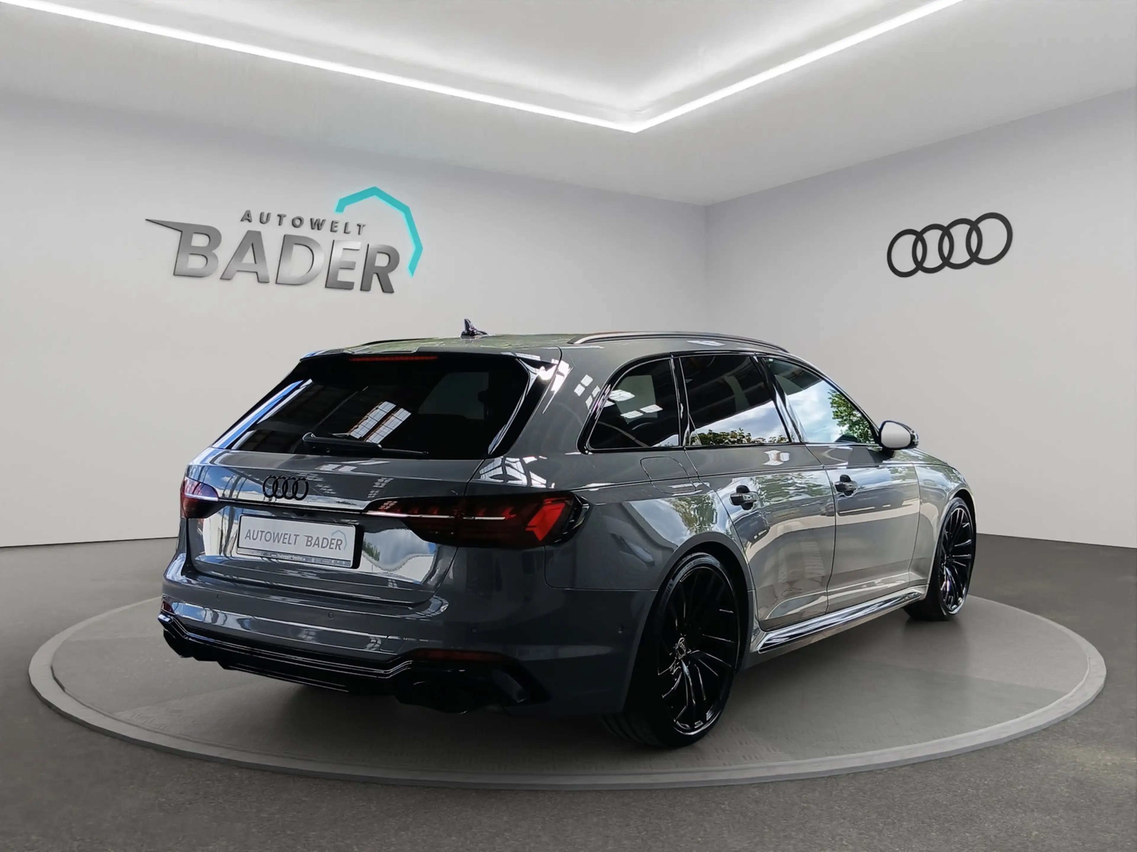 Audi RS4 RS 4 Avant 2.9 TFSI qu. B&O Matrix Pano 280km/h — photo 6
