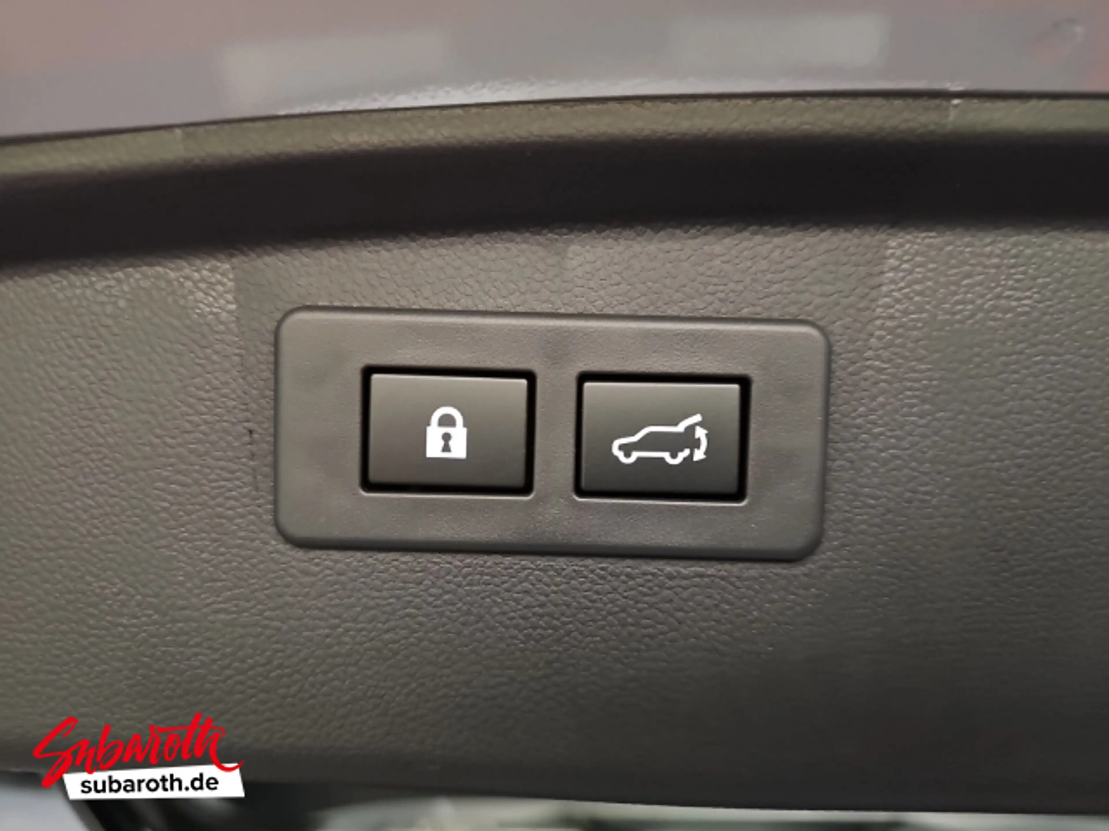Subaru OUTBACK Outback 2.5i Platinum Allrad Leder Schiebedach — photo 9