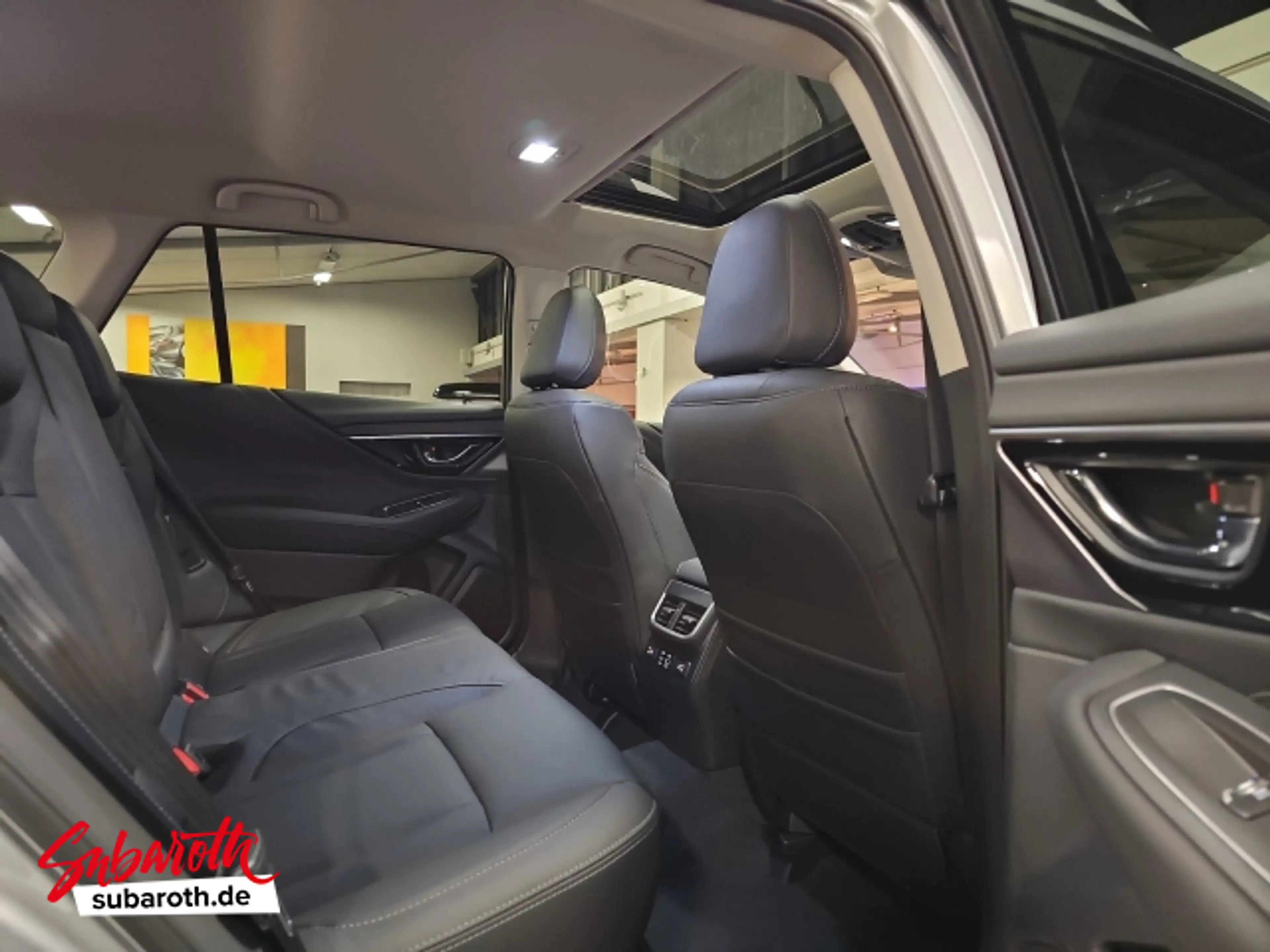 Subaru OUTBACK Outback 2.5i Platinum Allrad Leder Schiebedach — photo 10