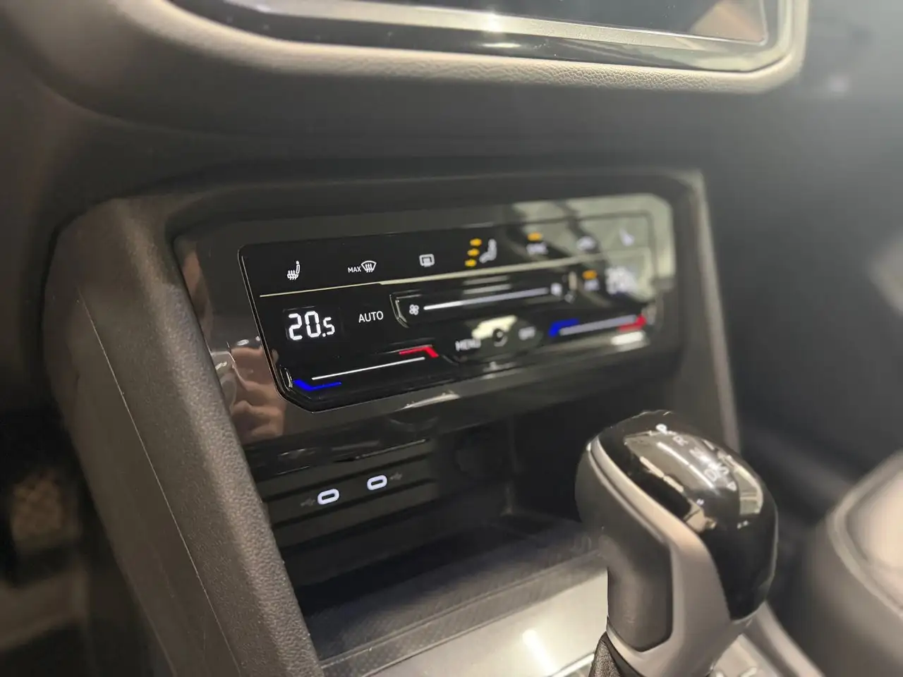 Volkswagen Tiguan снимка Volkswagen Tiguan