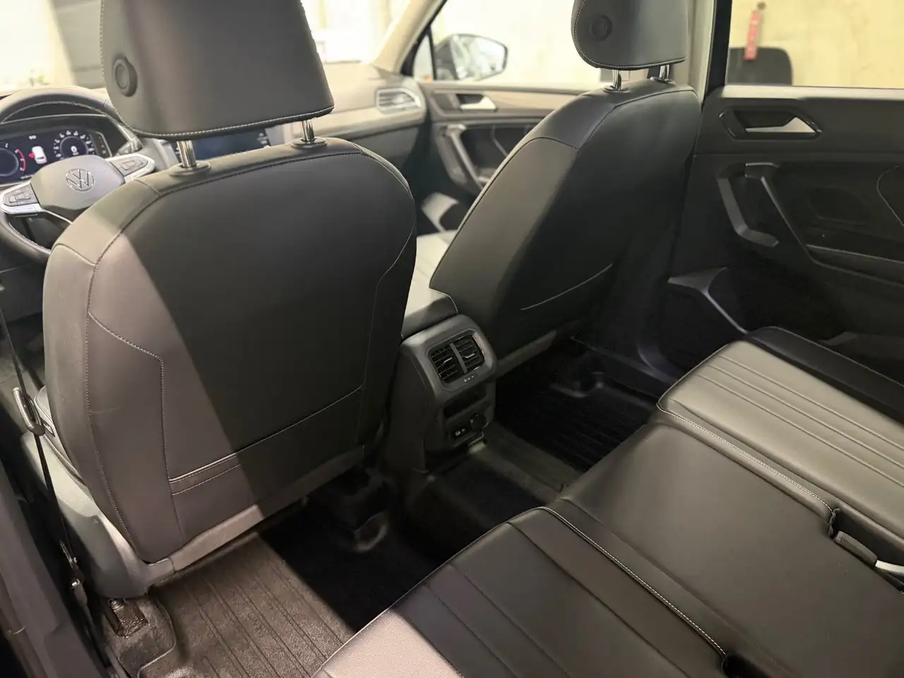 Volkswagen Tiguan снимка Volkswagen Tiguan