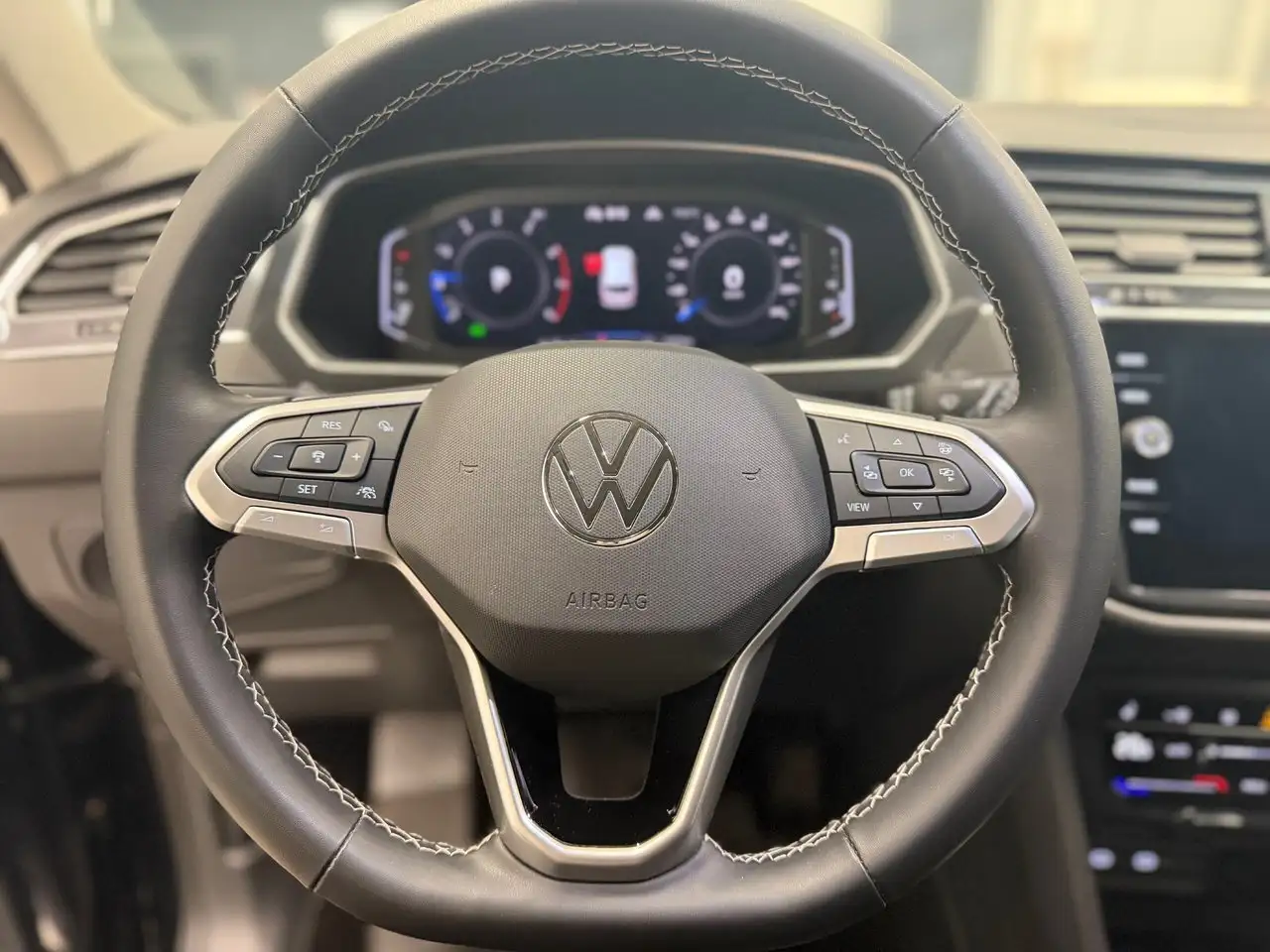 Volkswagen Tiguan снимка Volkswagen Tiguan
