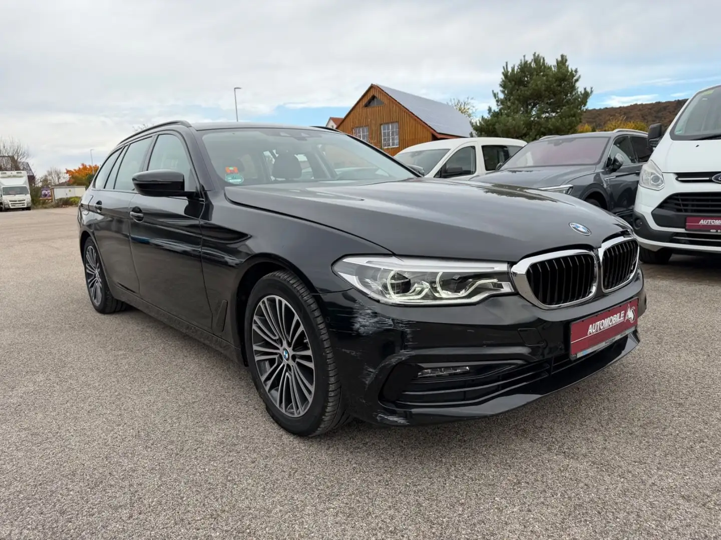 BMW 520 d xDrive Sport Line Schwarz - 2