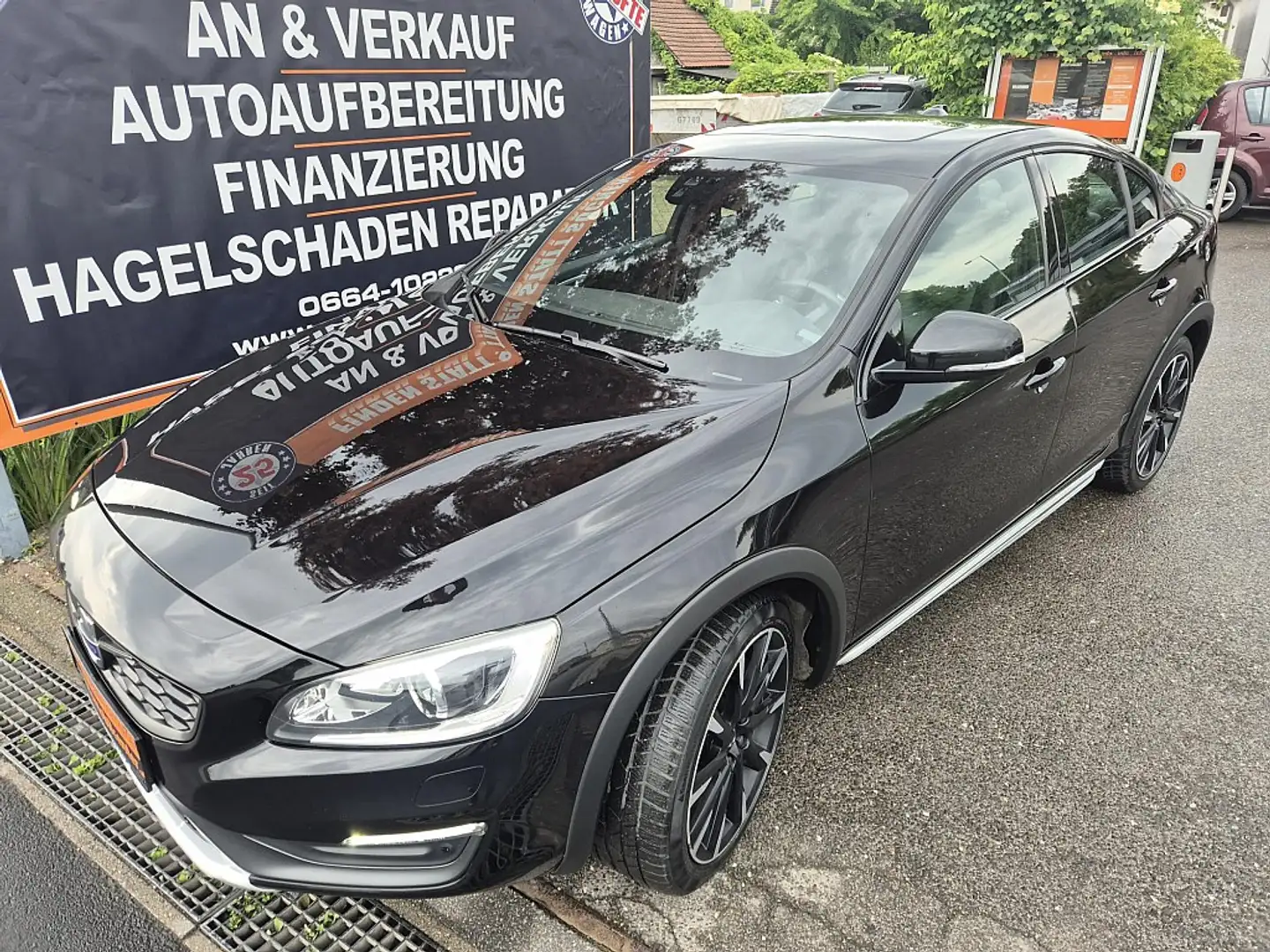 Volvo S60 Cross Country T5 AWD Summum Geartronic Schwarz - 2