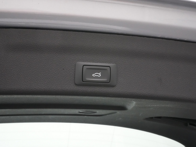 Audi A6 Avant 45 S line AHK LED ACC PDC NAVI SHZ — photo 11