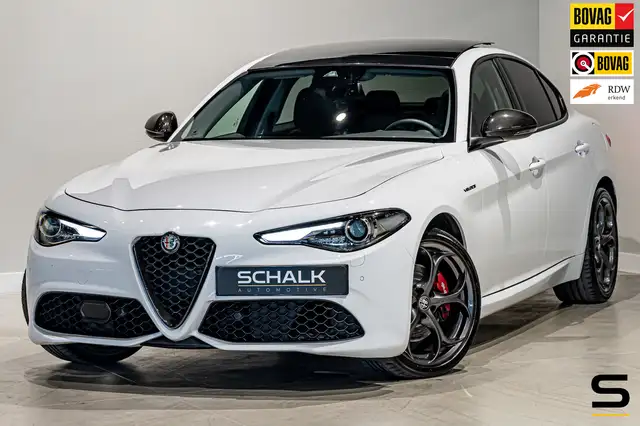 Alfa Romeo Giulia 2.0 T AWD Veloce|Pano|Trekhaak|H&K|FullOpt