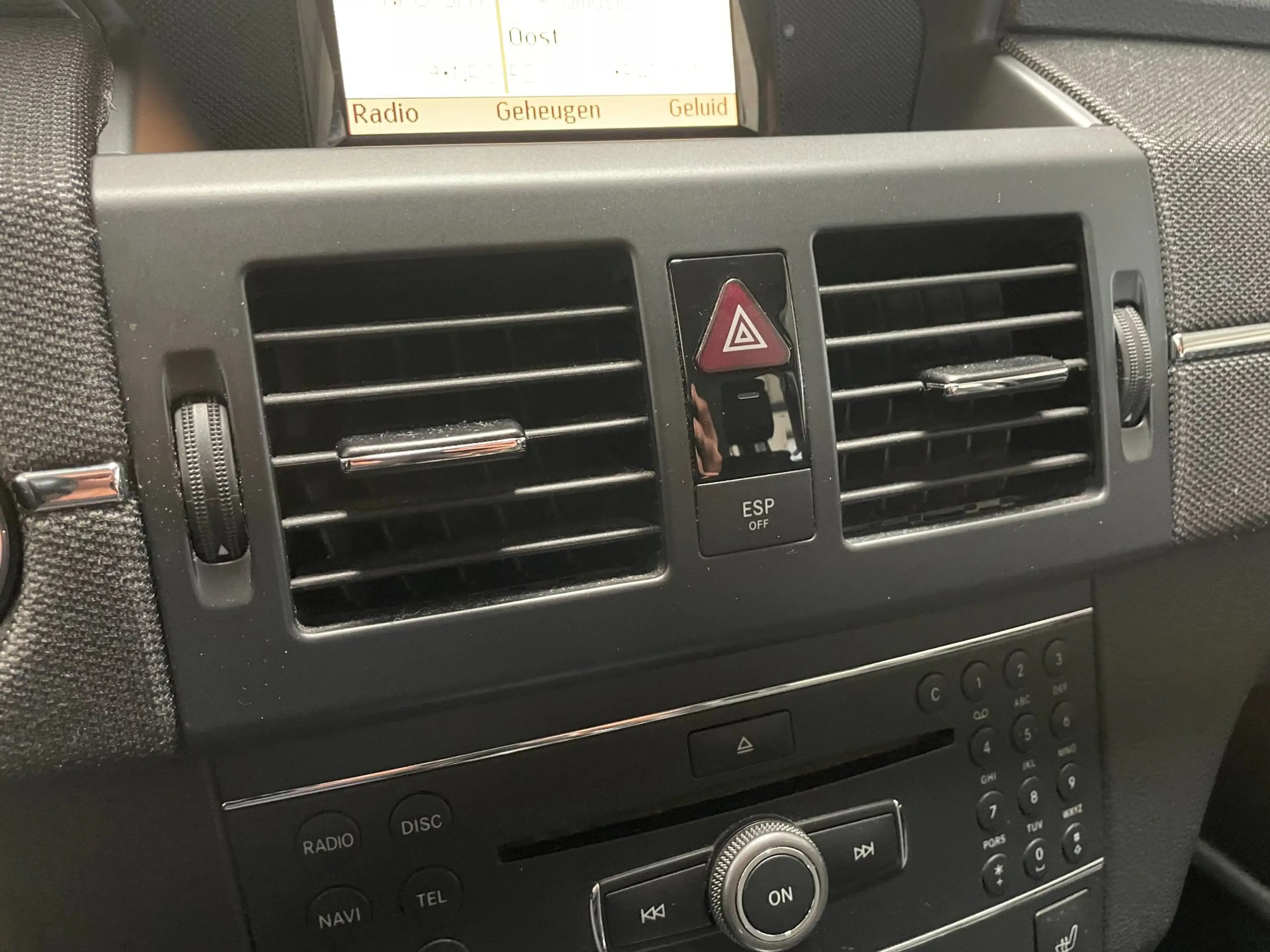 Mercedes-Benz GLK 280 4-Matic — photo 27