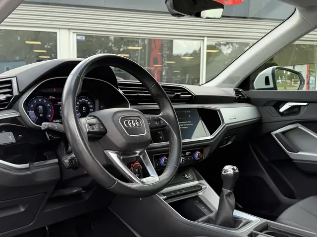 Audi Q3 view 2