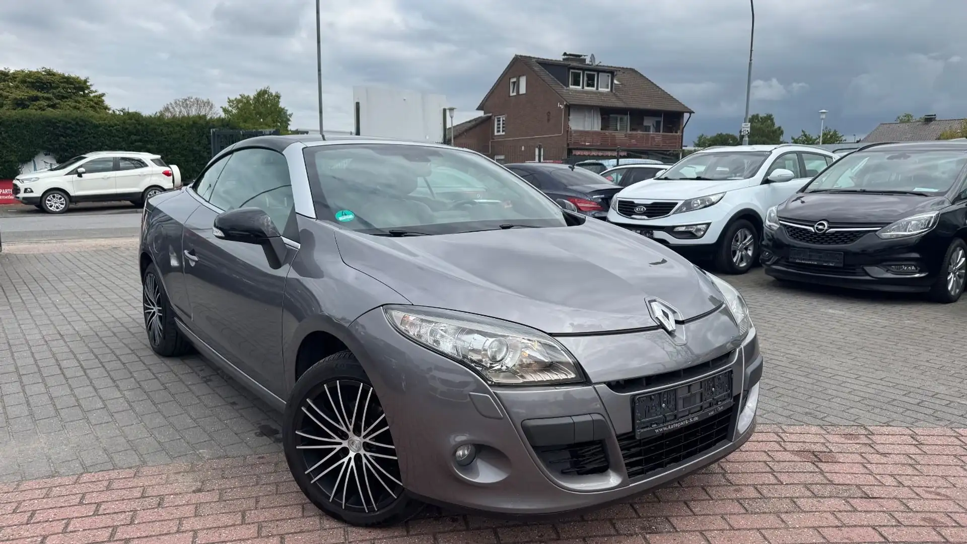 Renault Megane III Coupe / Cabrio Luxe | NAVI | KLIMA Grijs - 1