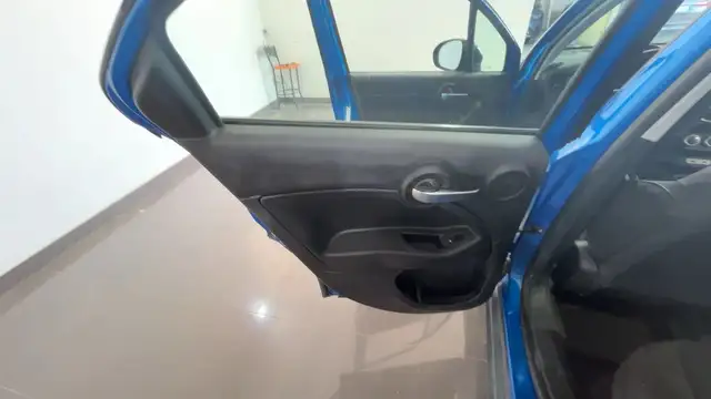 Fiat 500x view 11