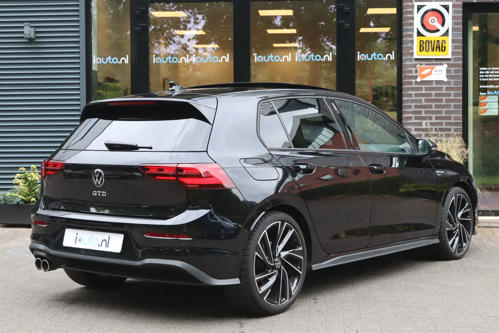 Volkswagen Golf GTD 2.0 TDI 147kW/200PK Pano/Leder/IQ.Light/HK/Camera/ Zwart - 2