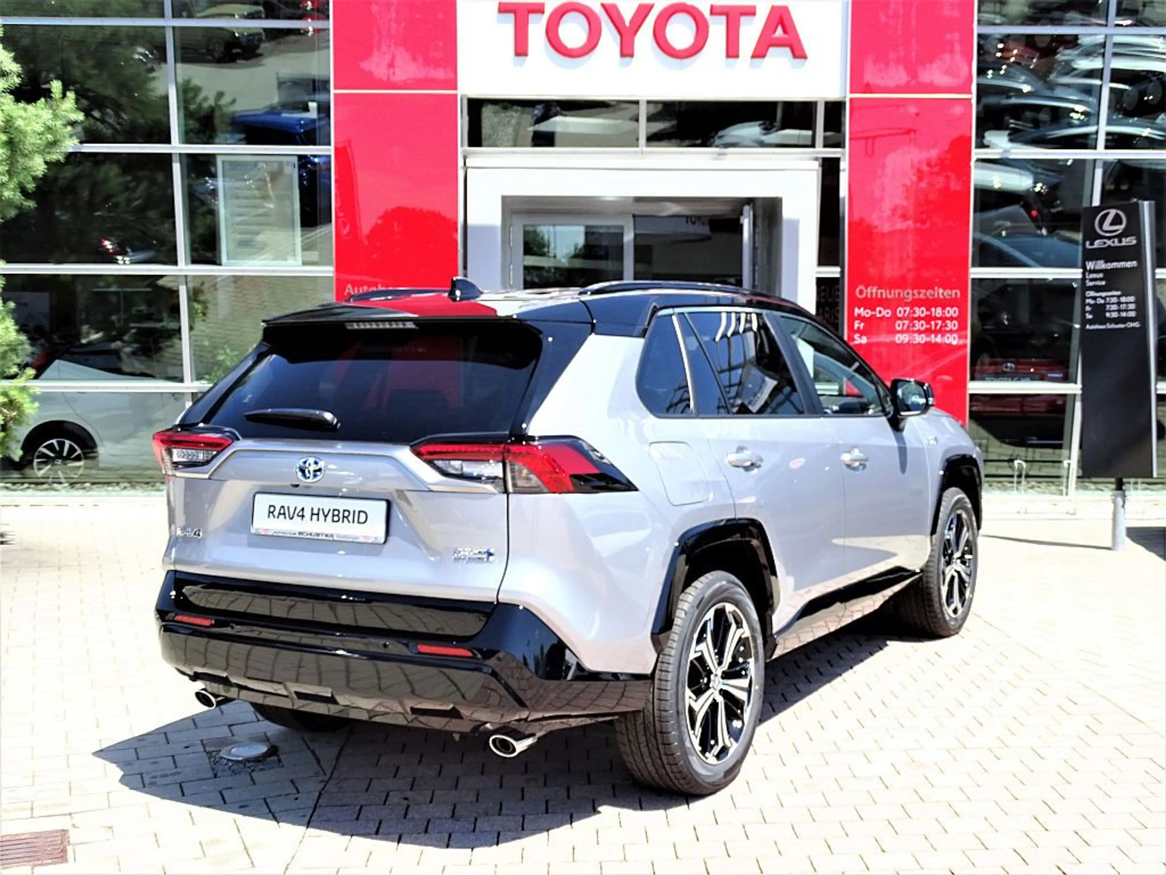 Toyota RAV 4 — photo 6