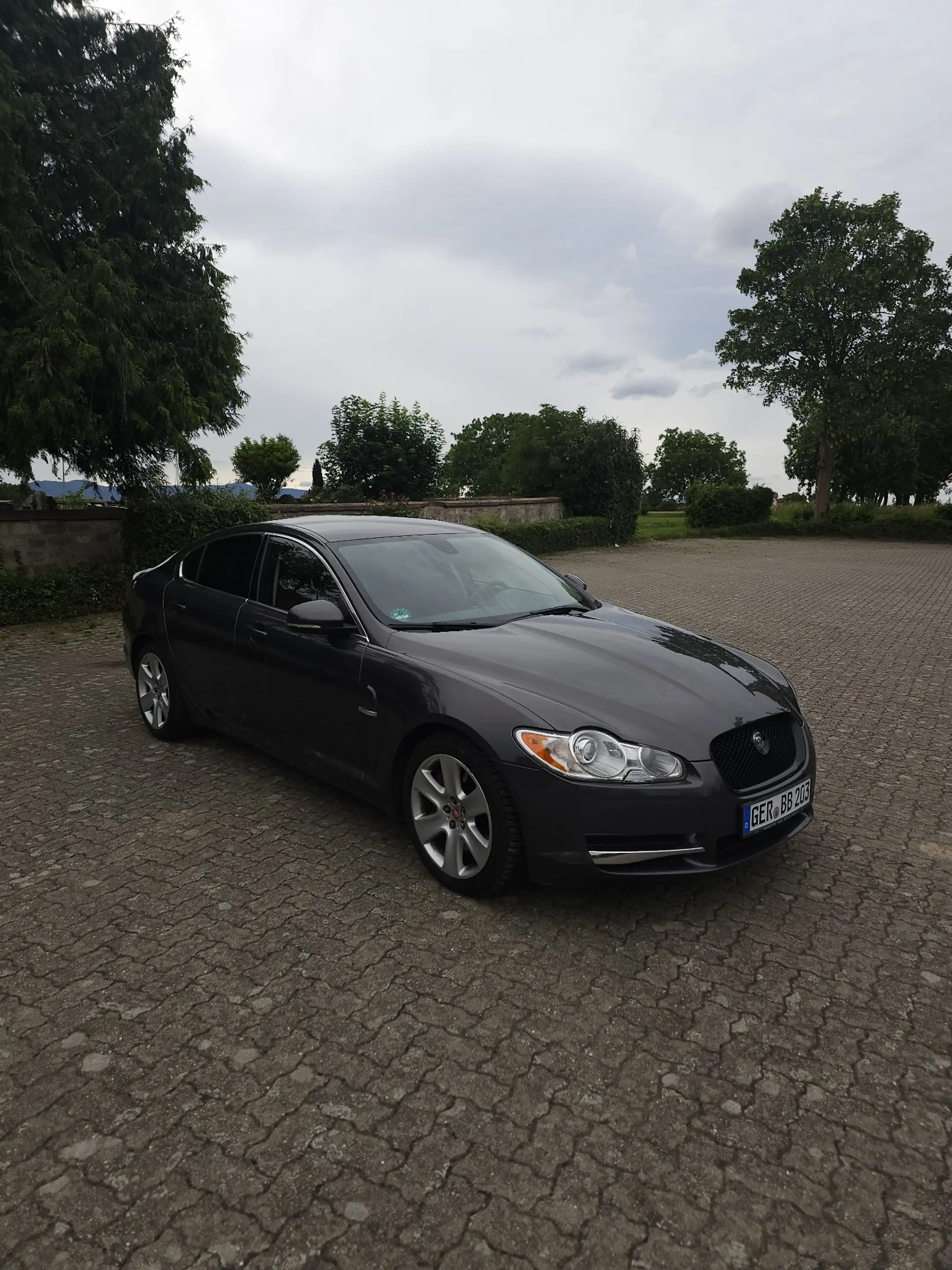 Jaguar XF 3.0 V6 D S Tüv 05/2028 M+S Reifen Vollausttattung — photo 3