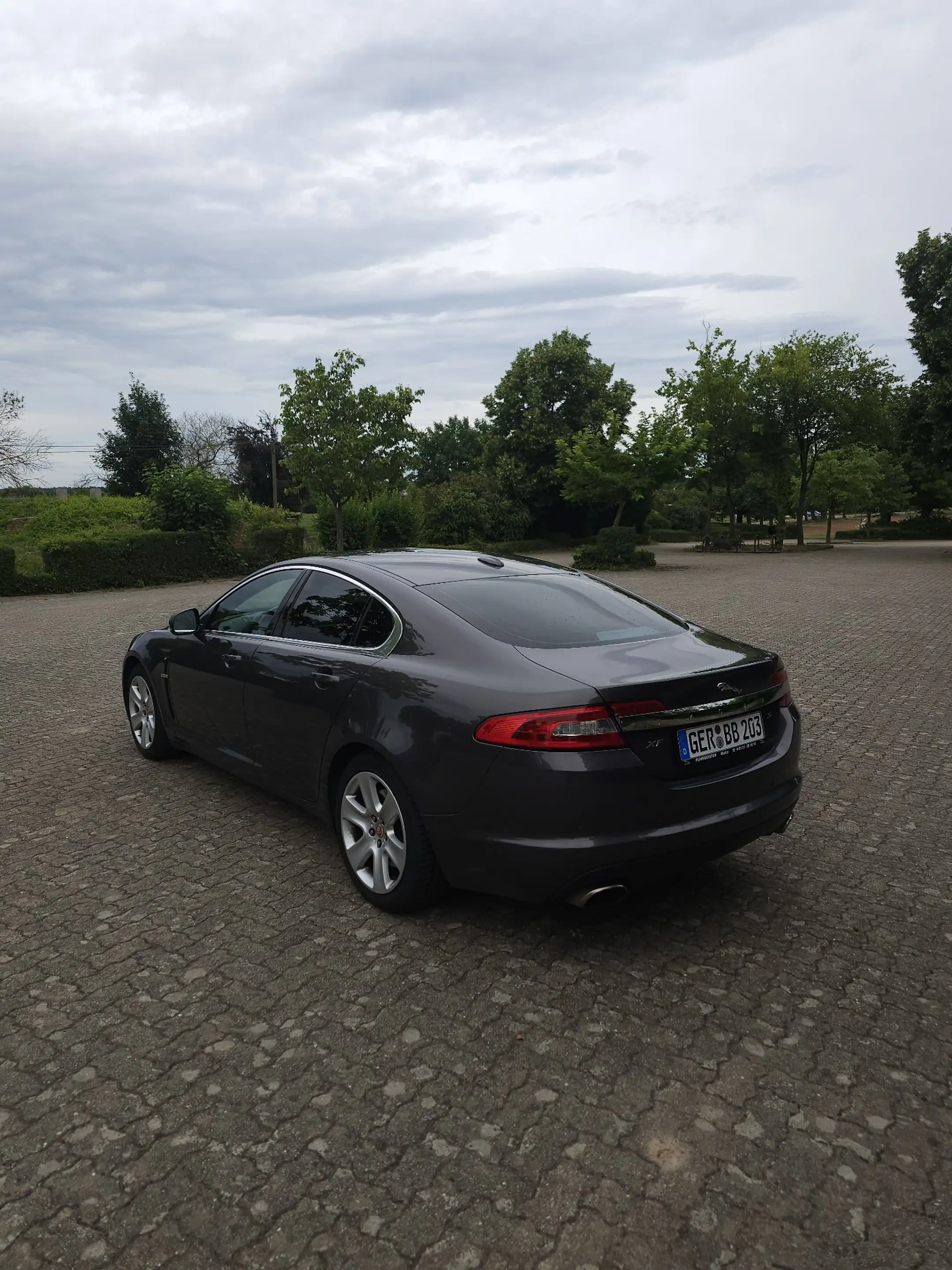 Jaguar XF 3.0 V6 D S Tüv 05/2028 M+S Reifen Vollausttattung — photo 6