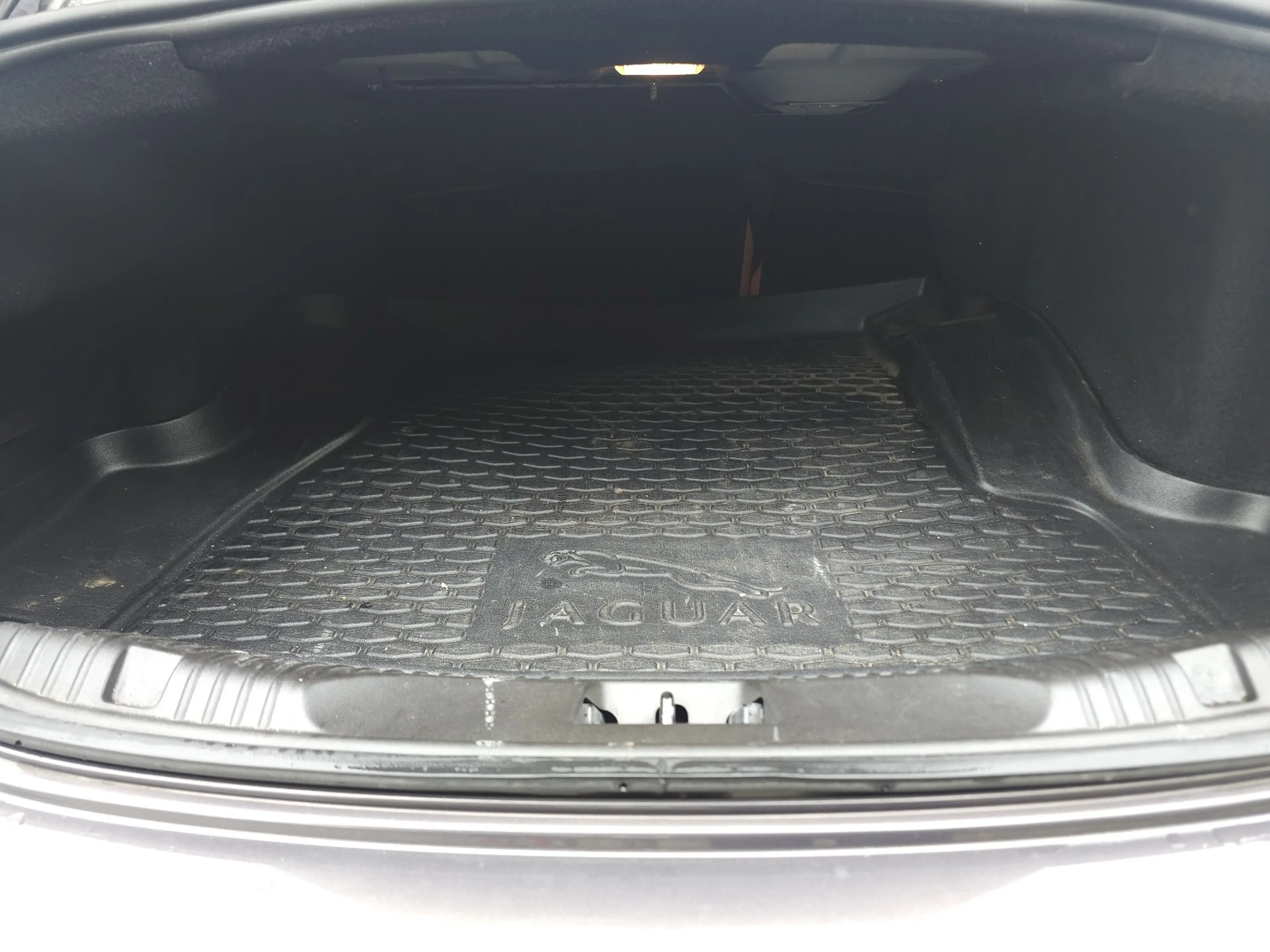 Jaguar XF 3.0 V6 D S Tüv 05/2028 M+S Reifen Vollausttattung — photo 10