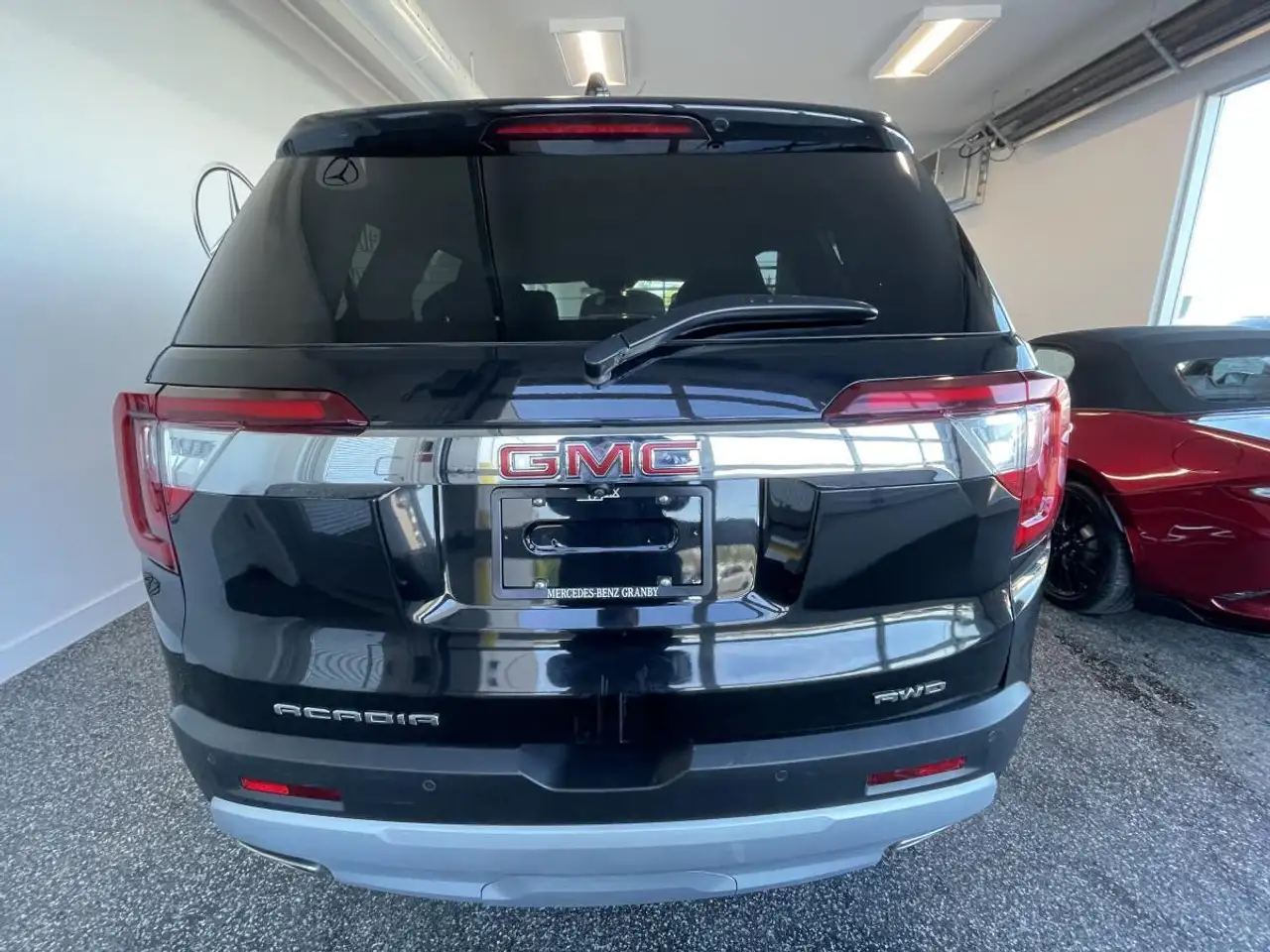 GMC Acadia снимка GMC Acadia