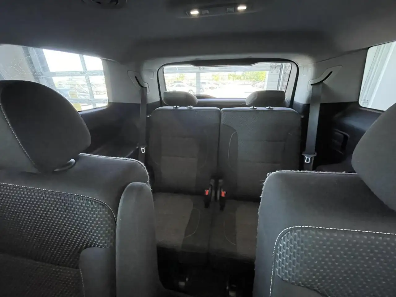GMC Acadia снимка GMC Acadia