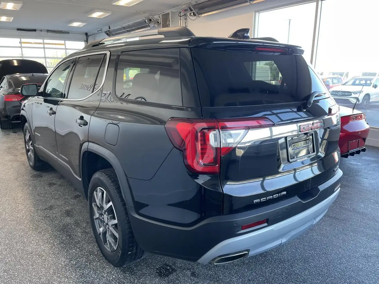 GMC Acadia снимка GMC Acadia