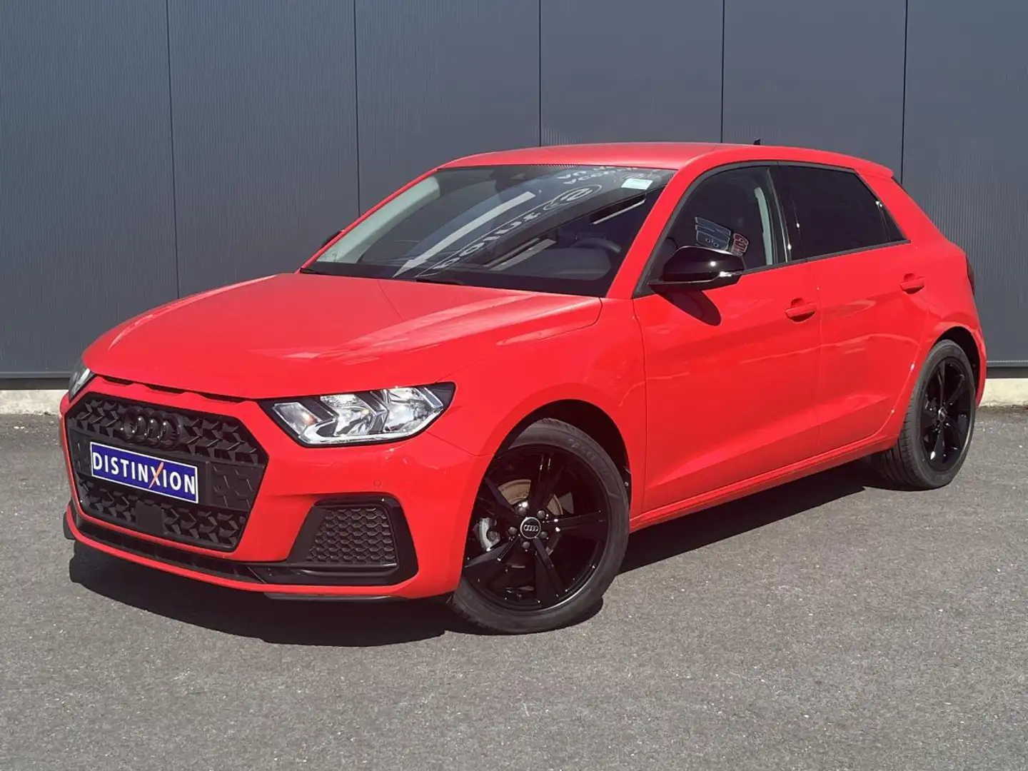 Audi A1 25 TFSI 95 Advanced avec Clé mains libres, Sièges  Rouge - 1