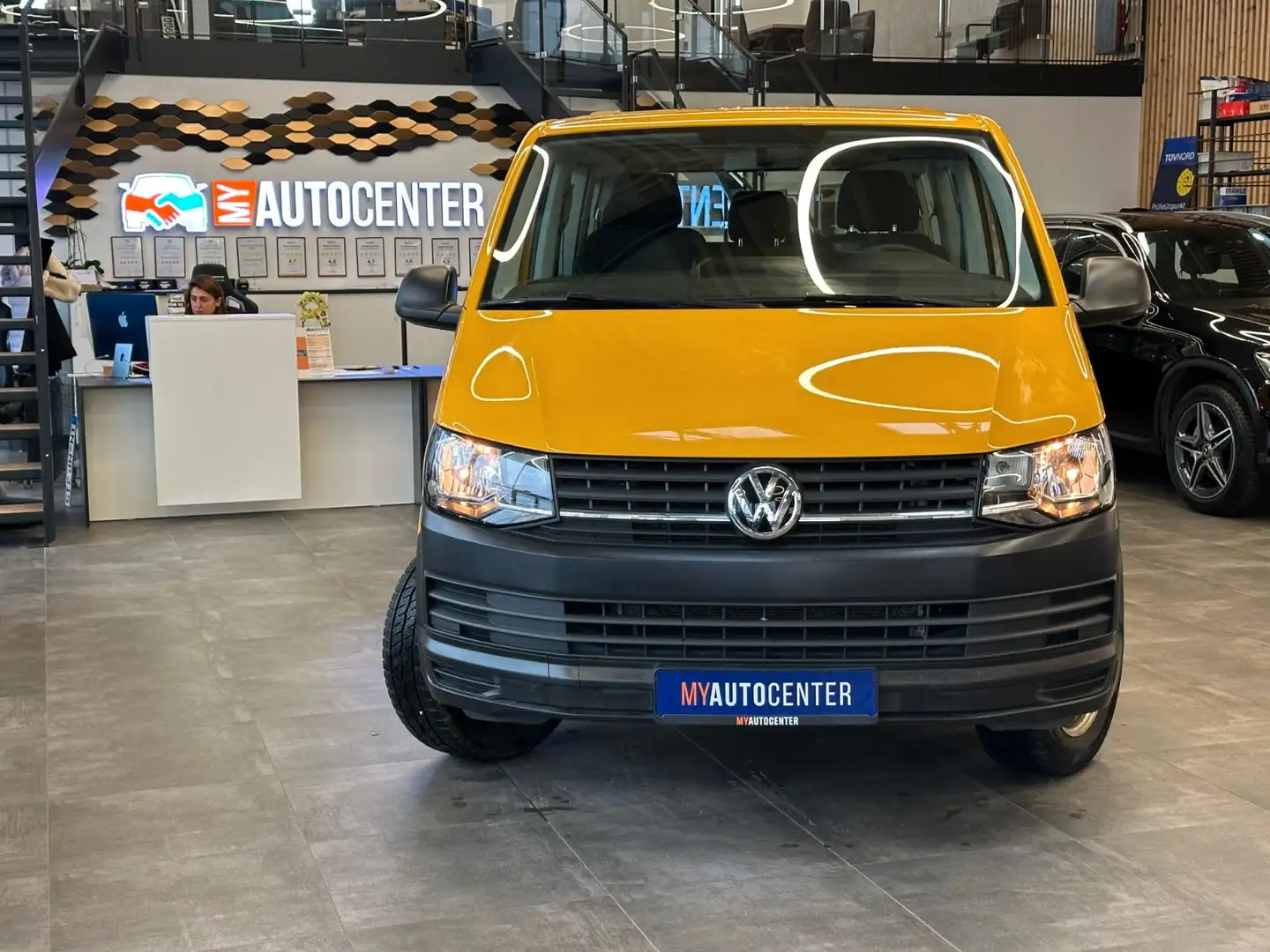 Volkswagen T6 Caravelle *1. Hand*Klima*Standhzg*8 Sitzer* Jaune - 1