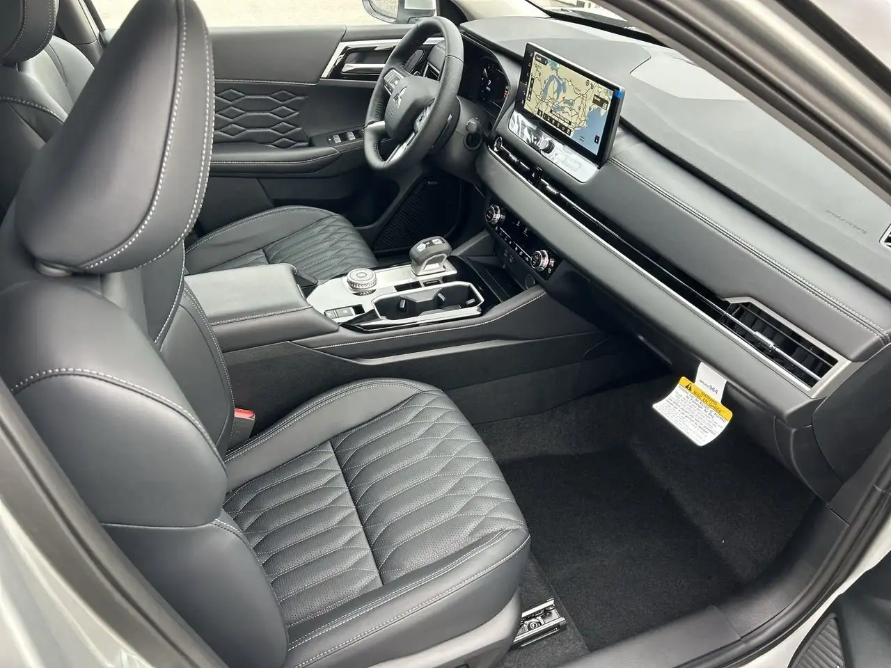 Mitsubishi Outlander снимка Mitsubishi Outlander