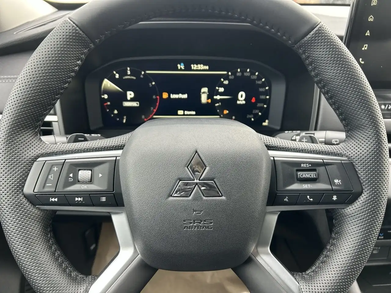 Mitsubishi Outlander снимка Mitsubishi Outlander