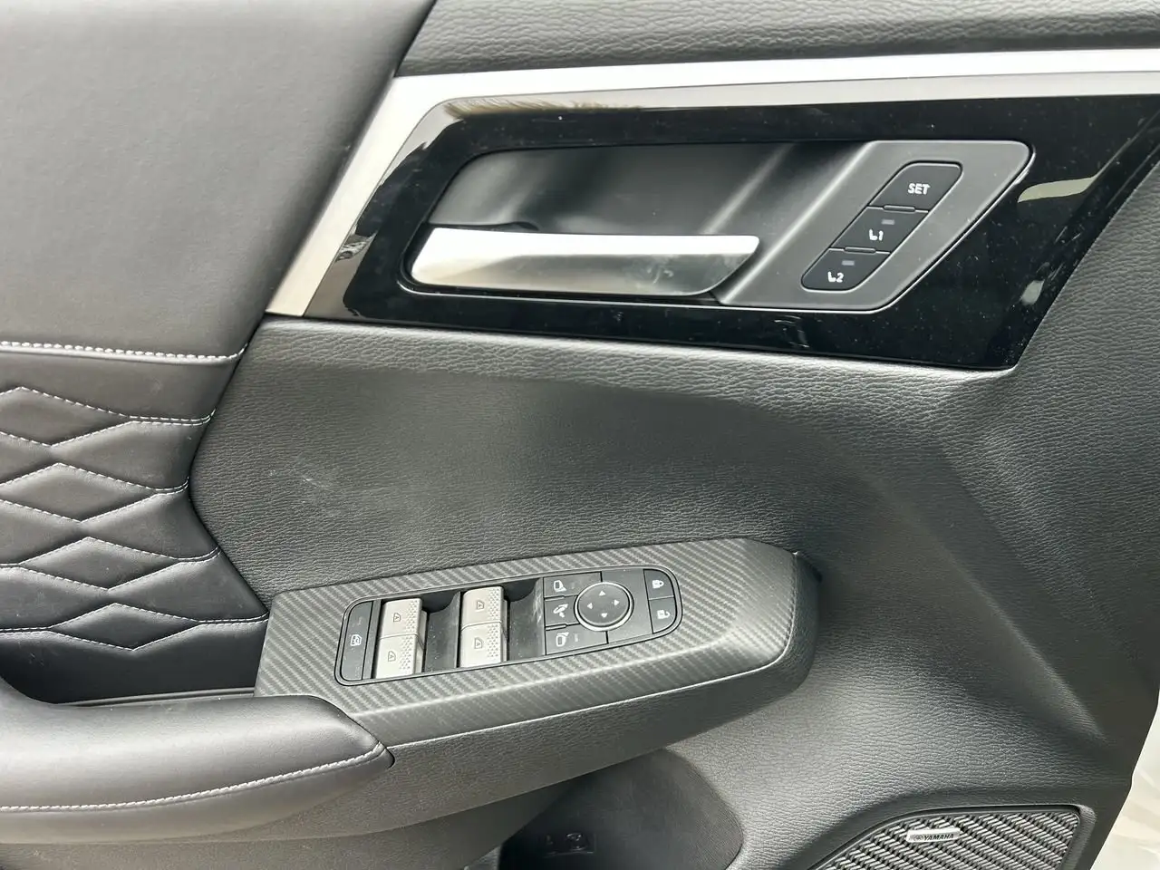 Mitsubishi Outlander снимка Mitsubishi Outlander