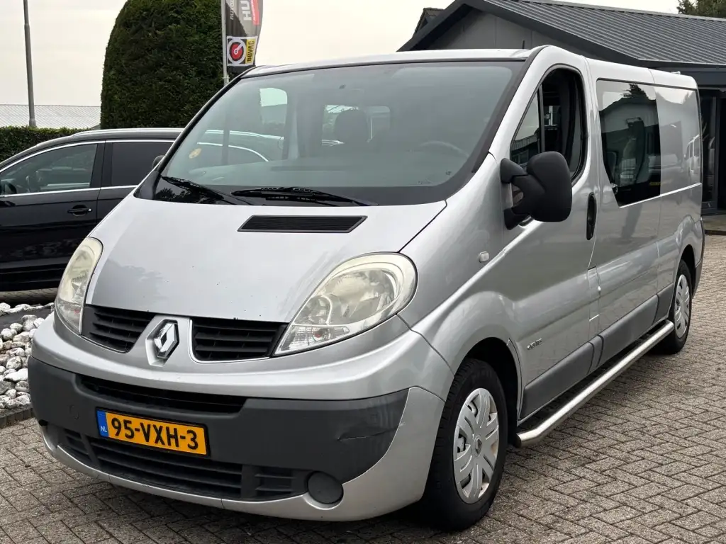 Renault Trafic 2008 из Европы — купить под ключ