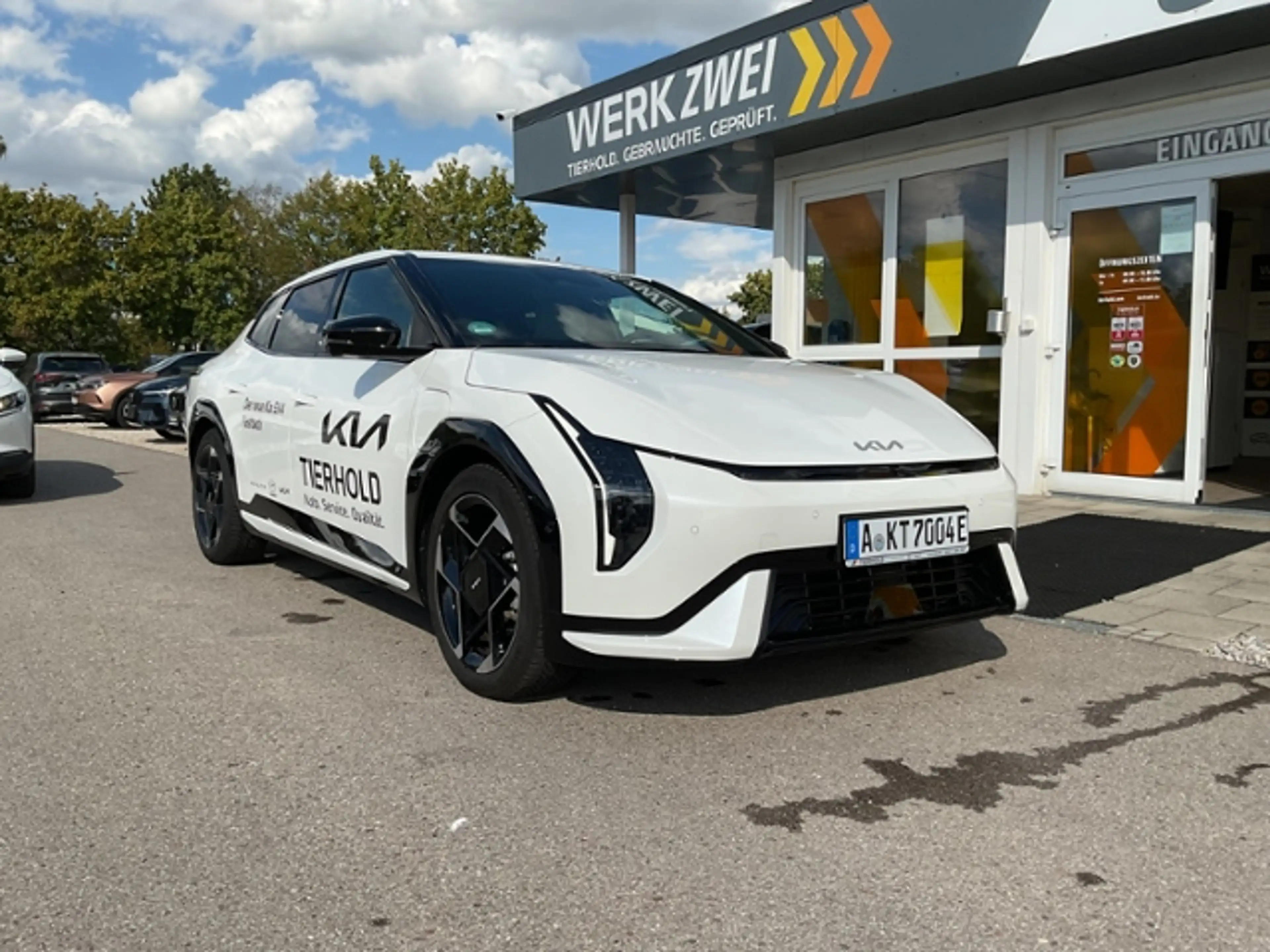 Kia EV4 Fastback GT-Line FWD 81 DWP COM CON 360° — photo 9