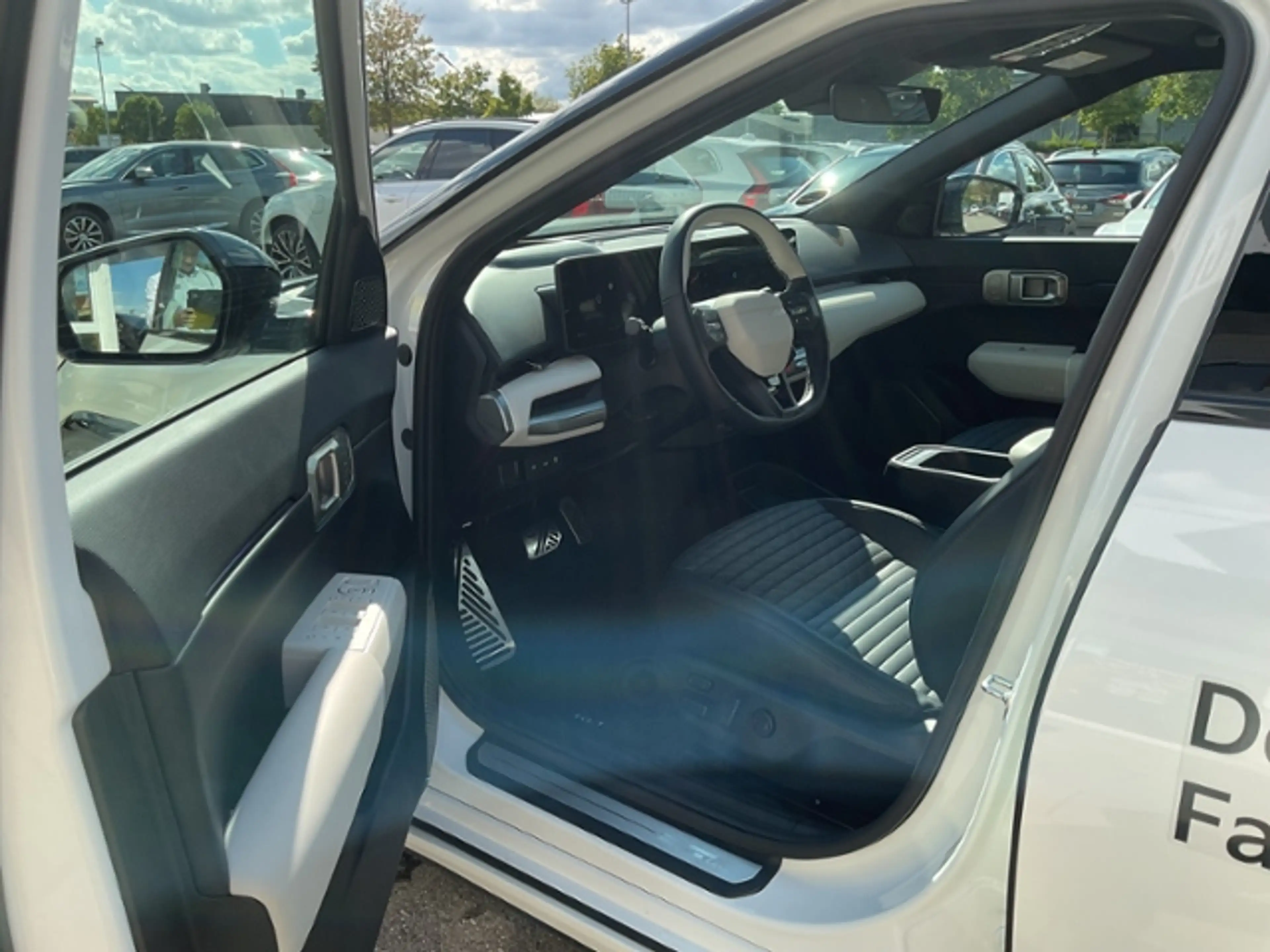 Kia EV4 Fastback GT-Line FWD 81 DWP COM CON 360° — photo 15