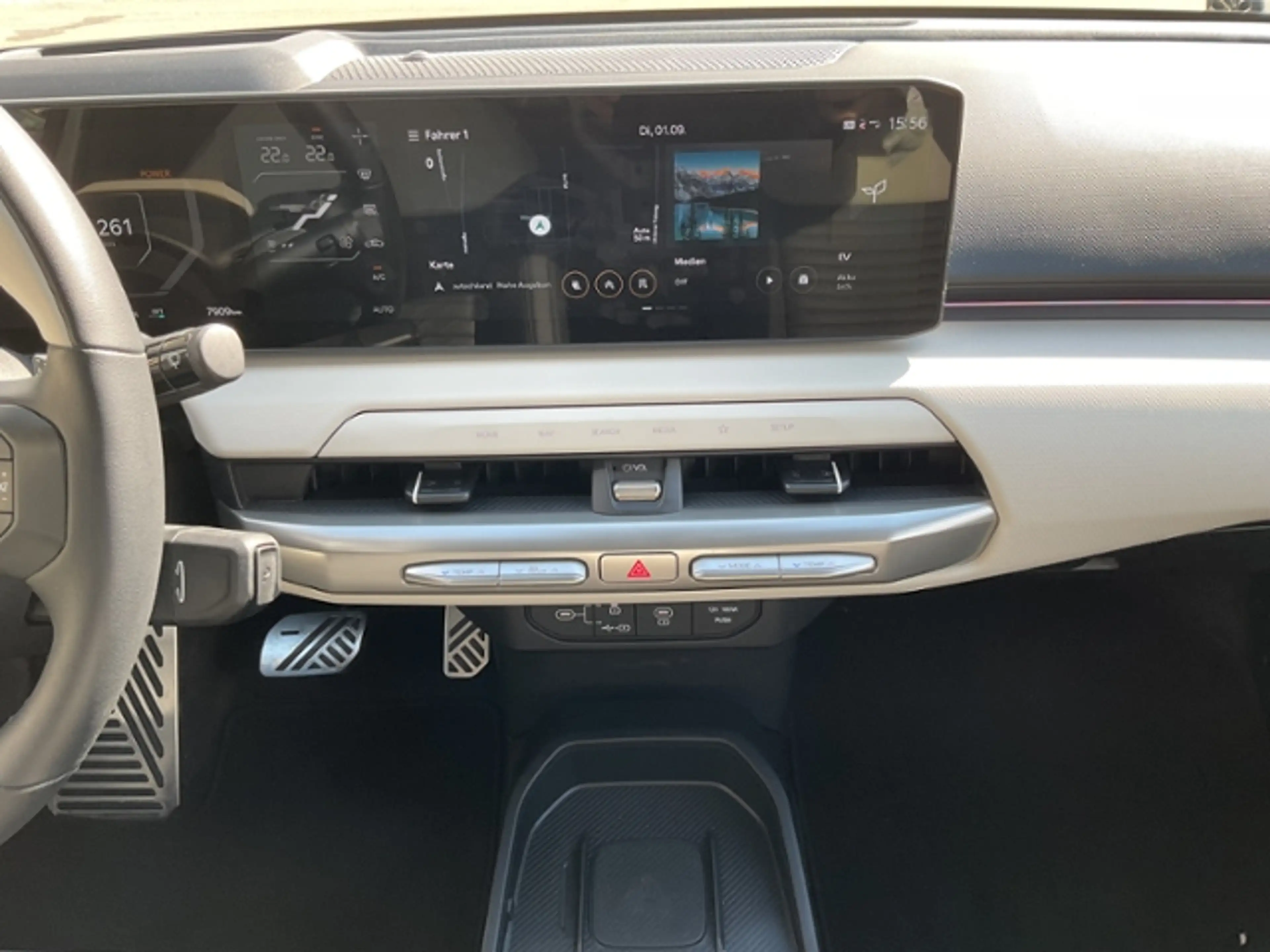 Kia EV4 Fastback GT-Line FWD 81 DWP COM CON 360° — photo 13