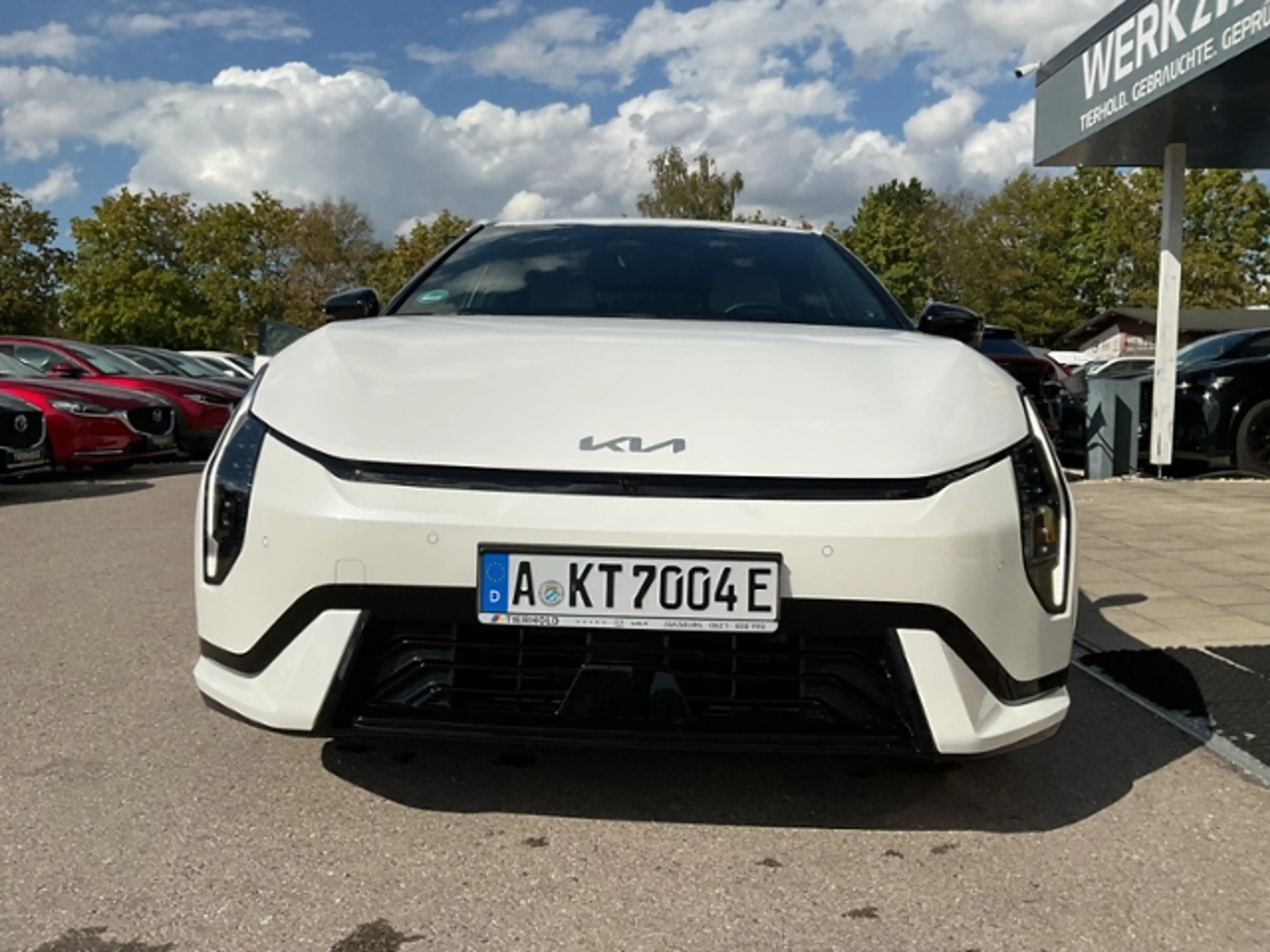Kia EV4 Fastback GT-Line FWD 81 DWP COM CON 360° — photo 10