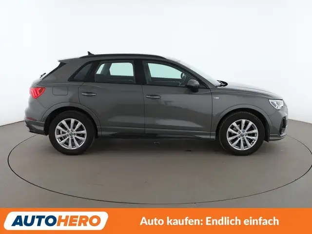 Audi Q3 view 7