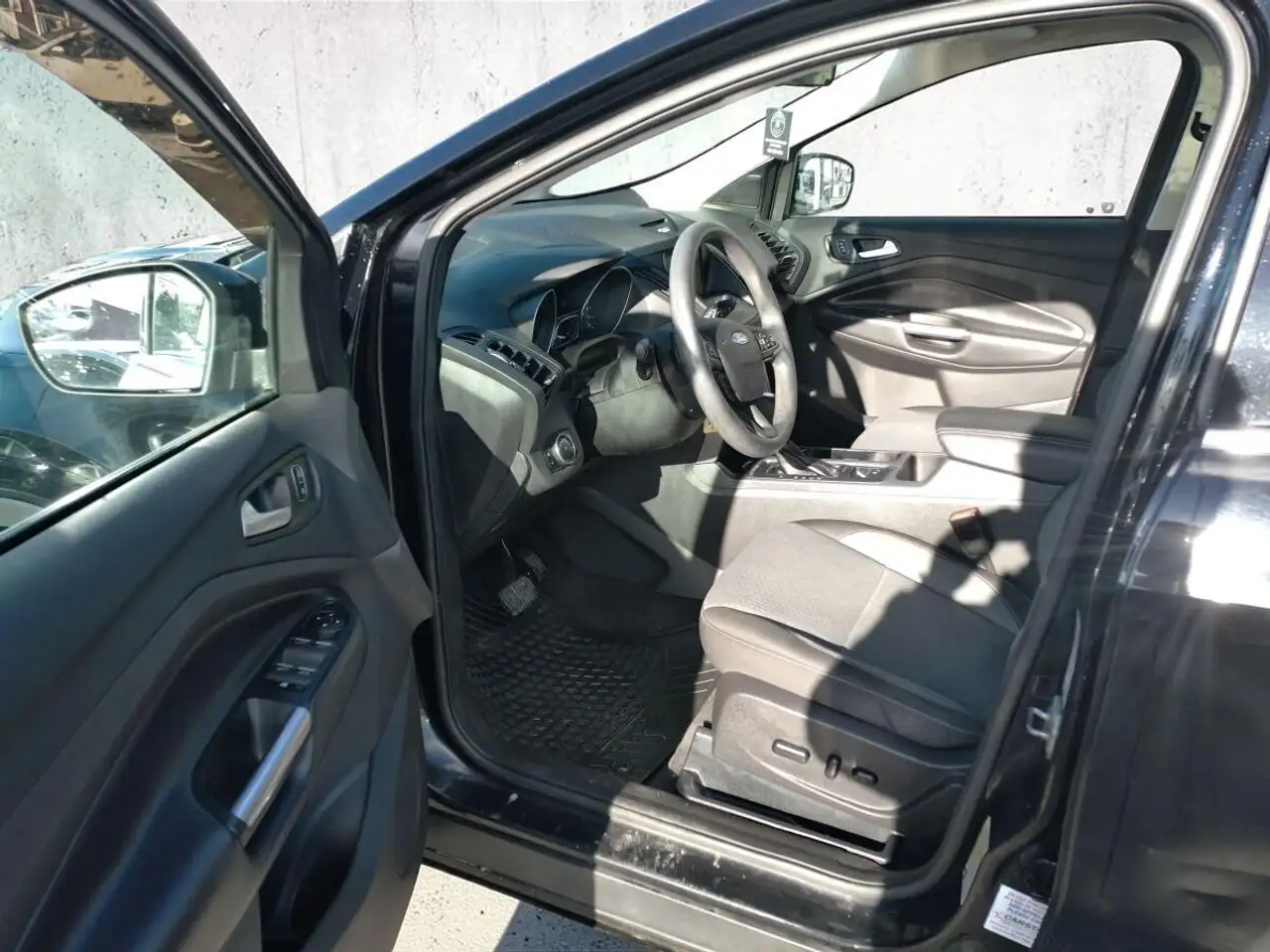 Ford Escape снимка Ford Escape