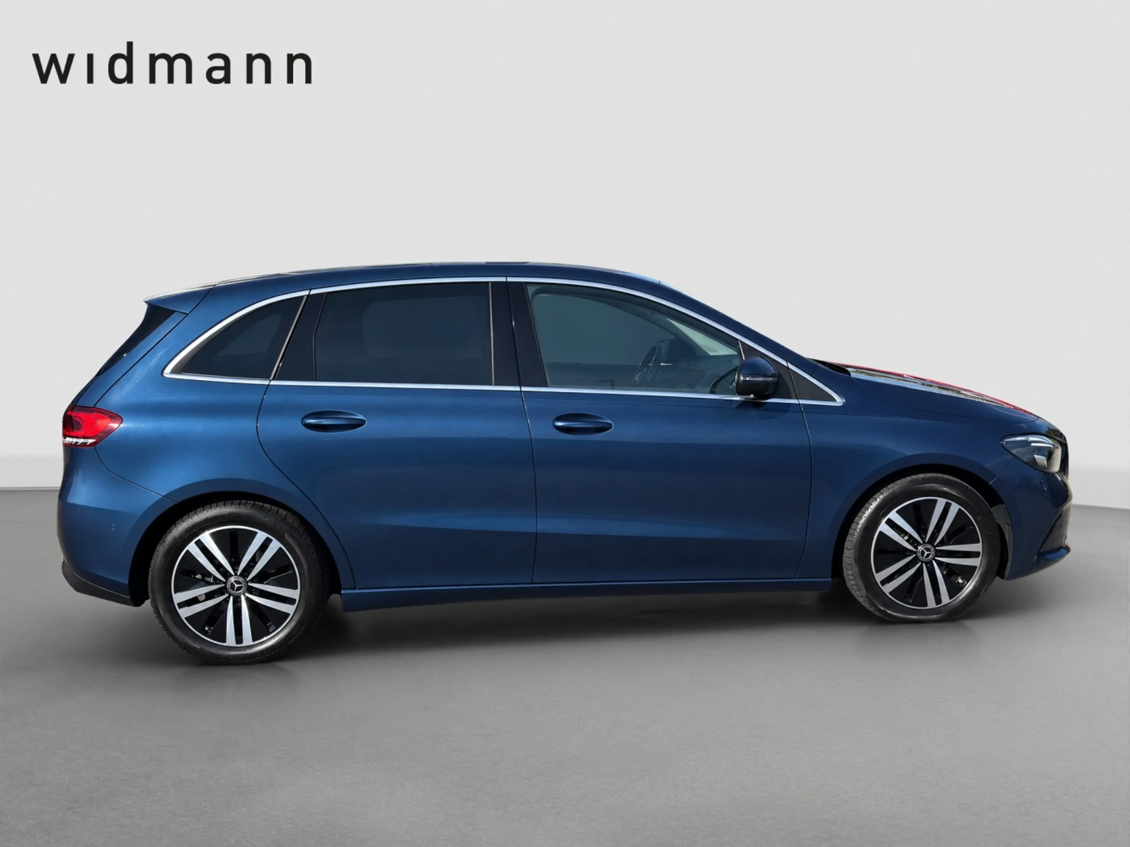 Mercedes-Benz B 220 d 4M *Progressive*AHK*Mulitbeam*Distronic* — photo 6