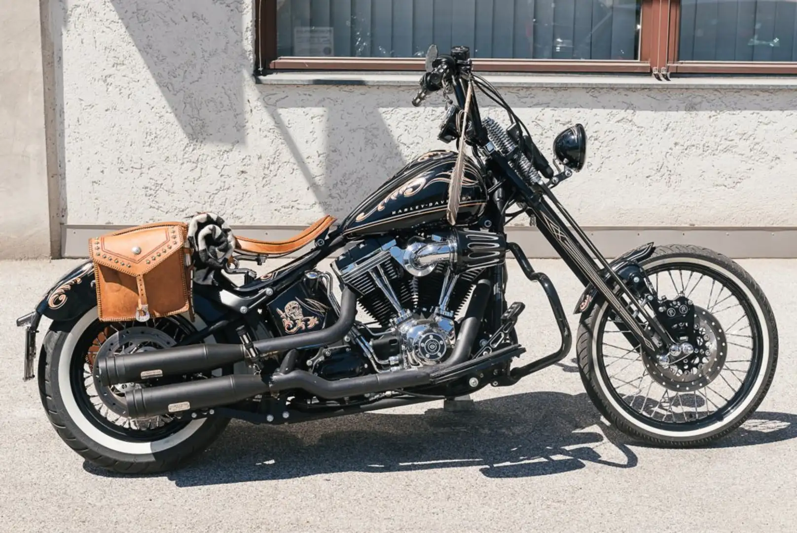 Harley-Davidson Custom Bike FXS/FS2/S5F/GKAGPO Blackline Softtail 1600 Czarny - 1