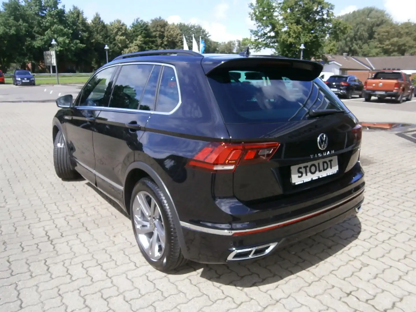 Volkswagen Tiguan R-Line 2.0 TDI 4Motion, DSG Schwarz - 2