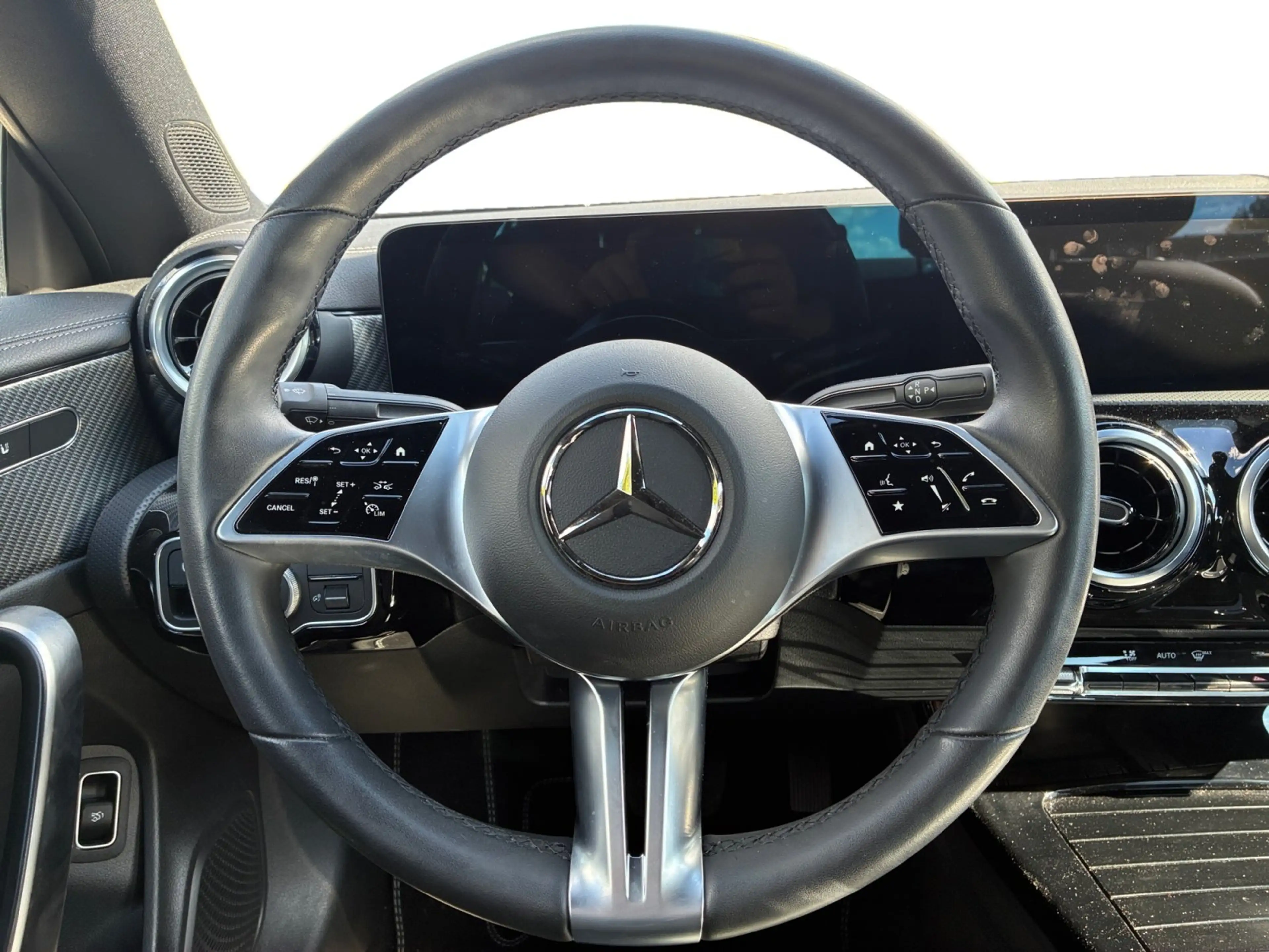 Mercedes-Benz CLA 180 Progressive+Distr.+PTS+LED-High+Keyl+18" — photo 7
